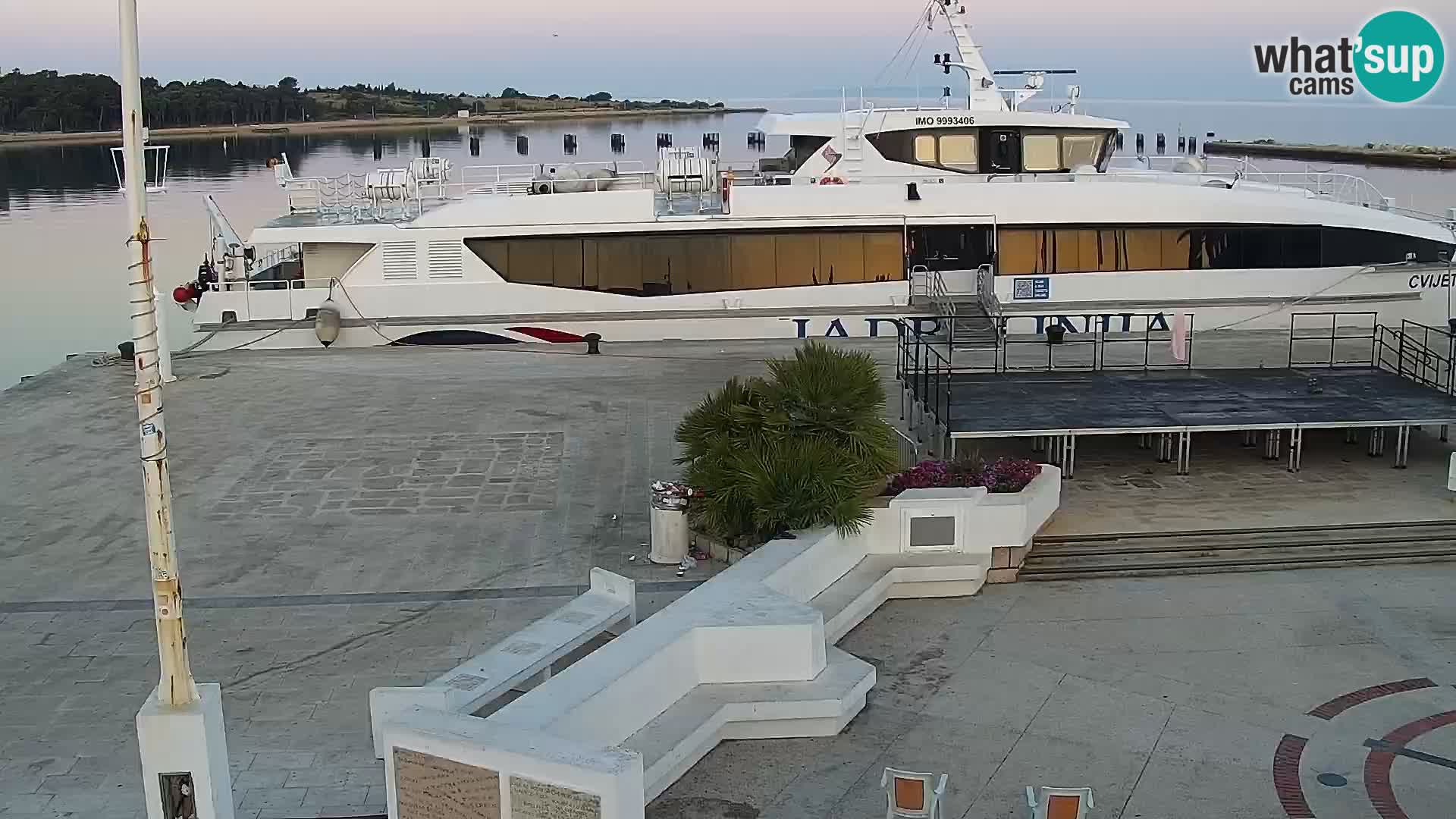 Webcam Novalja seaside promenade