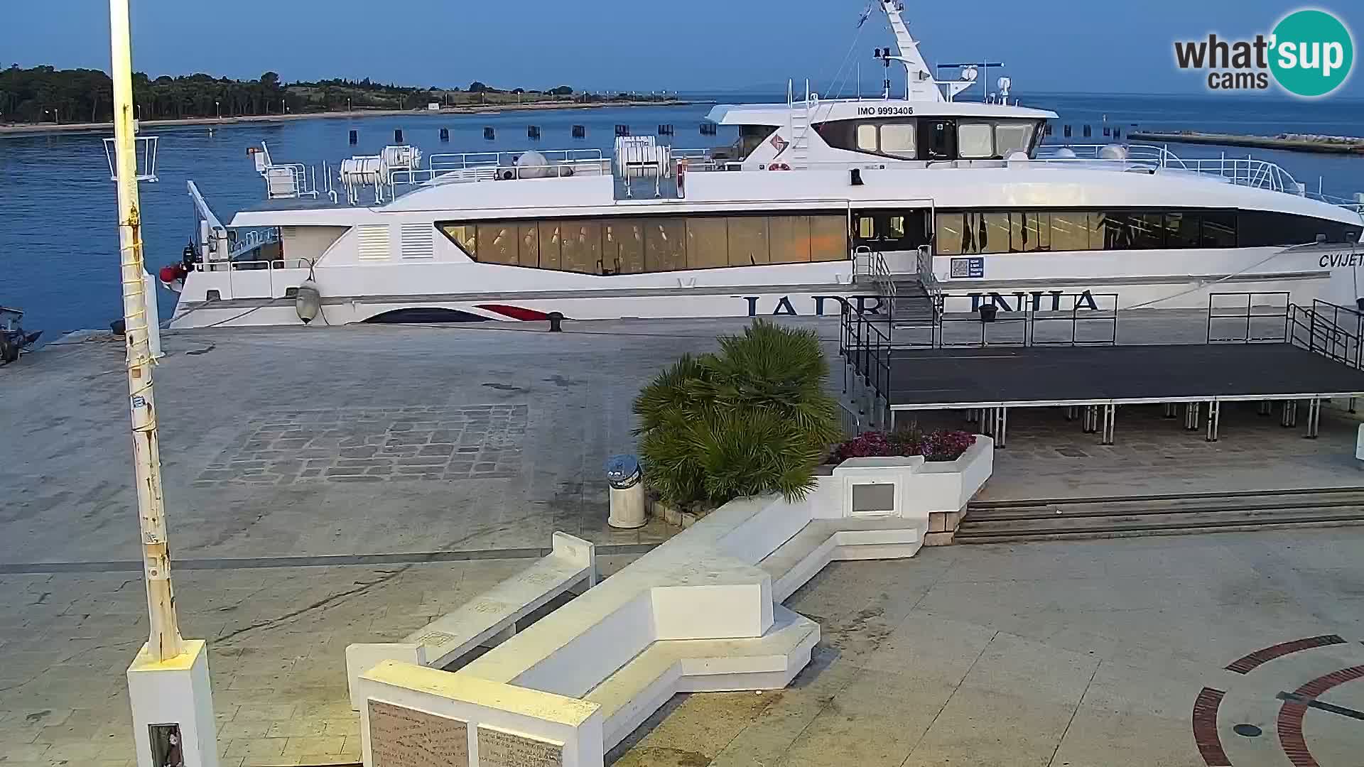 Webcam Novalja seaside promenade