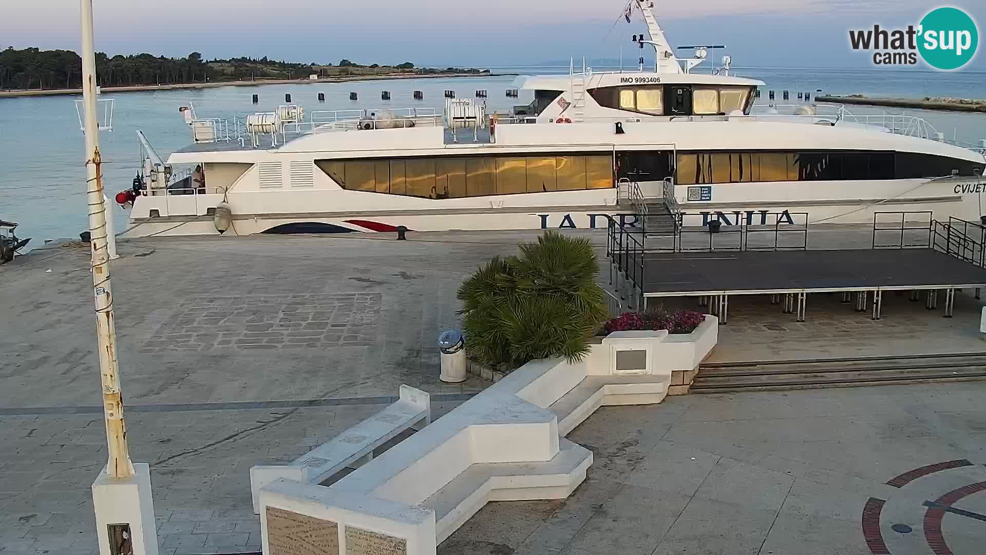 Livecam Promenade a Novalja