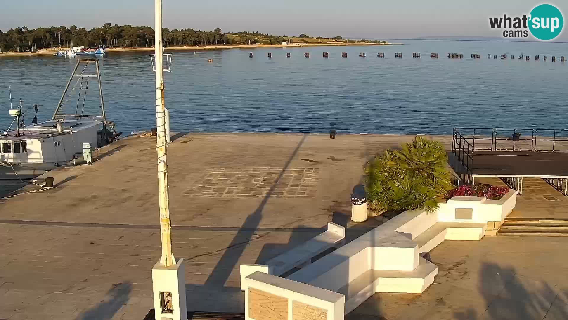 Webcam Novalja seaside promenade