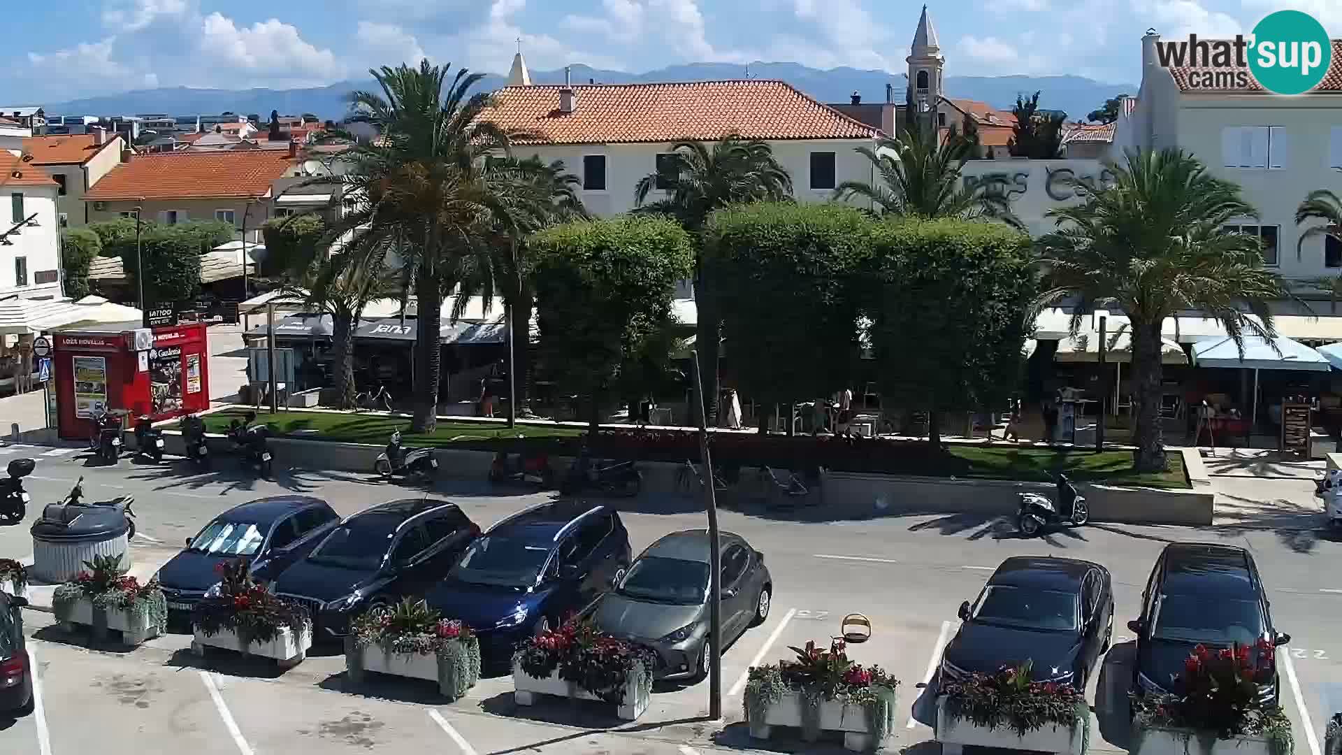 Web kamera Novalja promenada