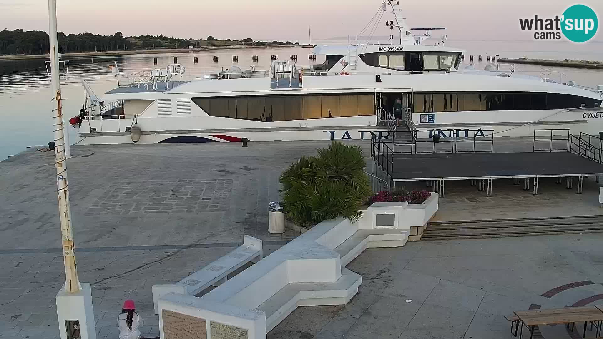 Webcam Novalja seaside promenade