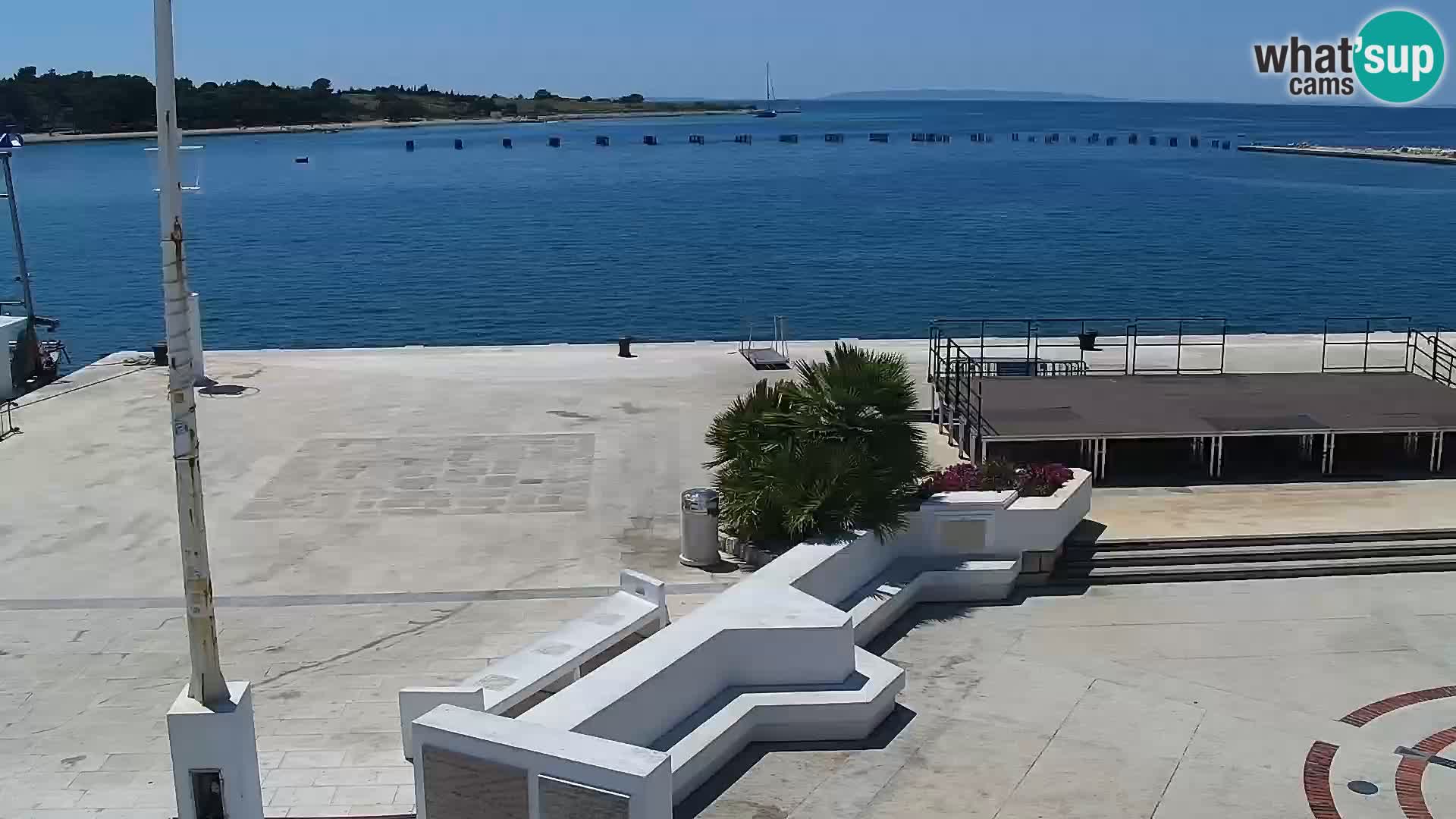 Web kamera Novalja promenada