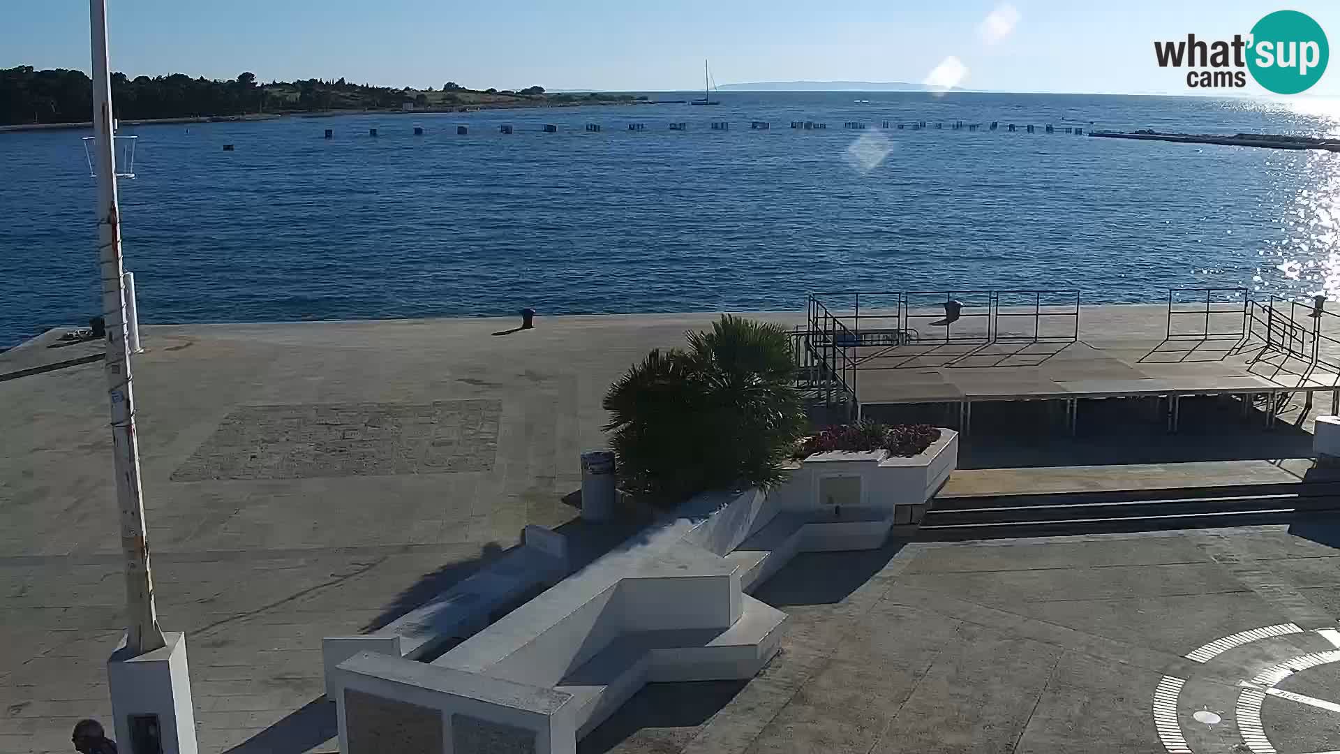 Web kamera Novalja promenada