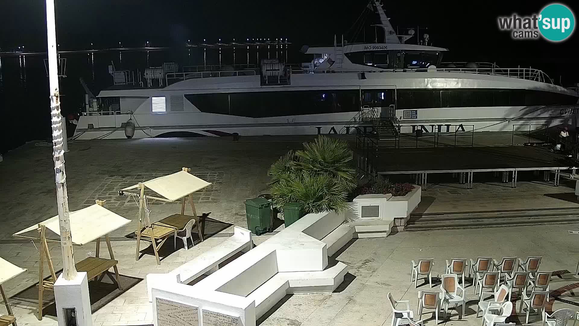 Webcam Novalja seaside promenade