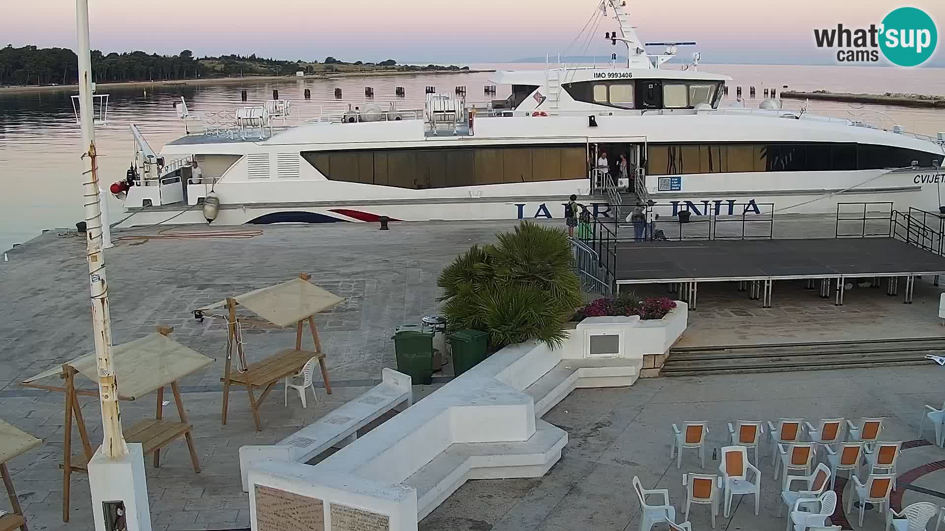 Web kamera Novalja promenada