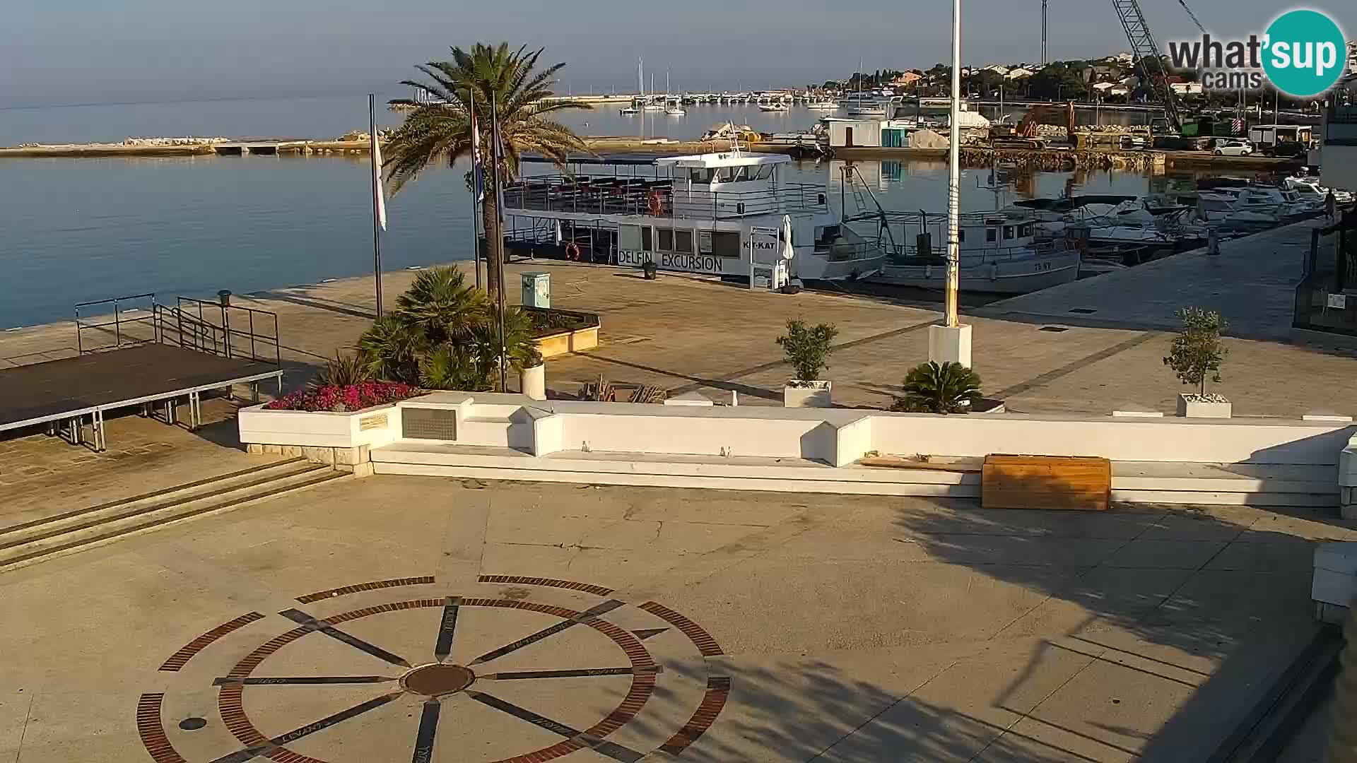 Web kamera Novalja promenada