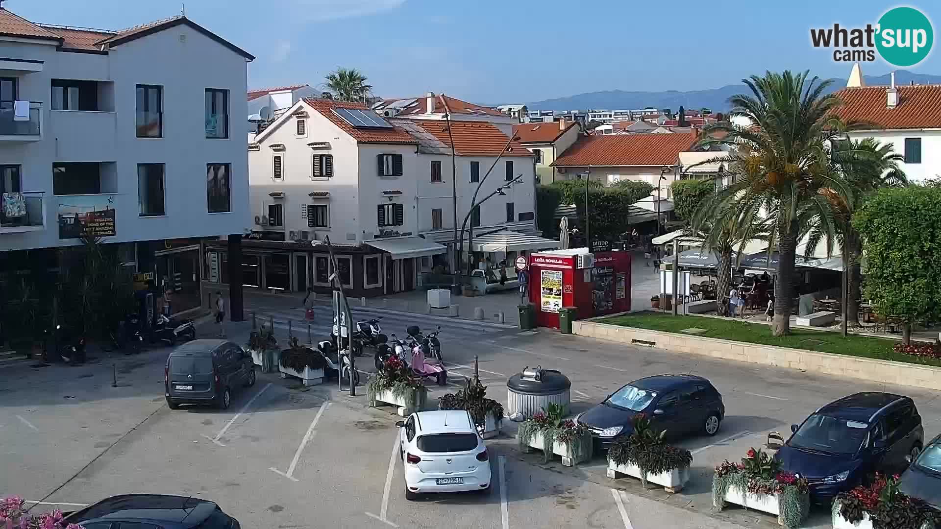 Web kamera Novalja promenada