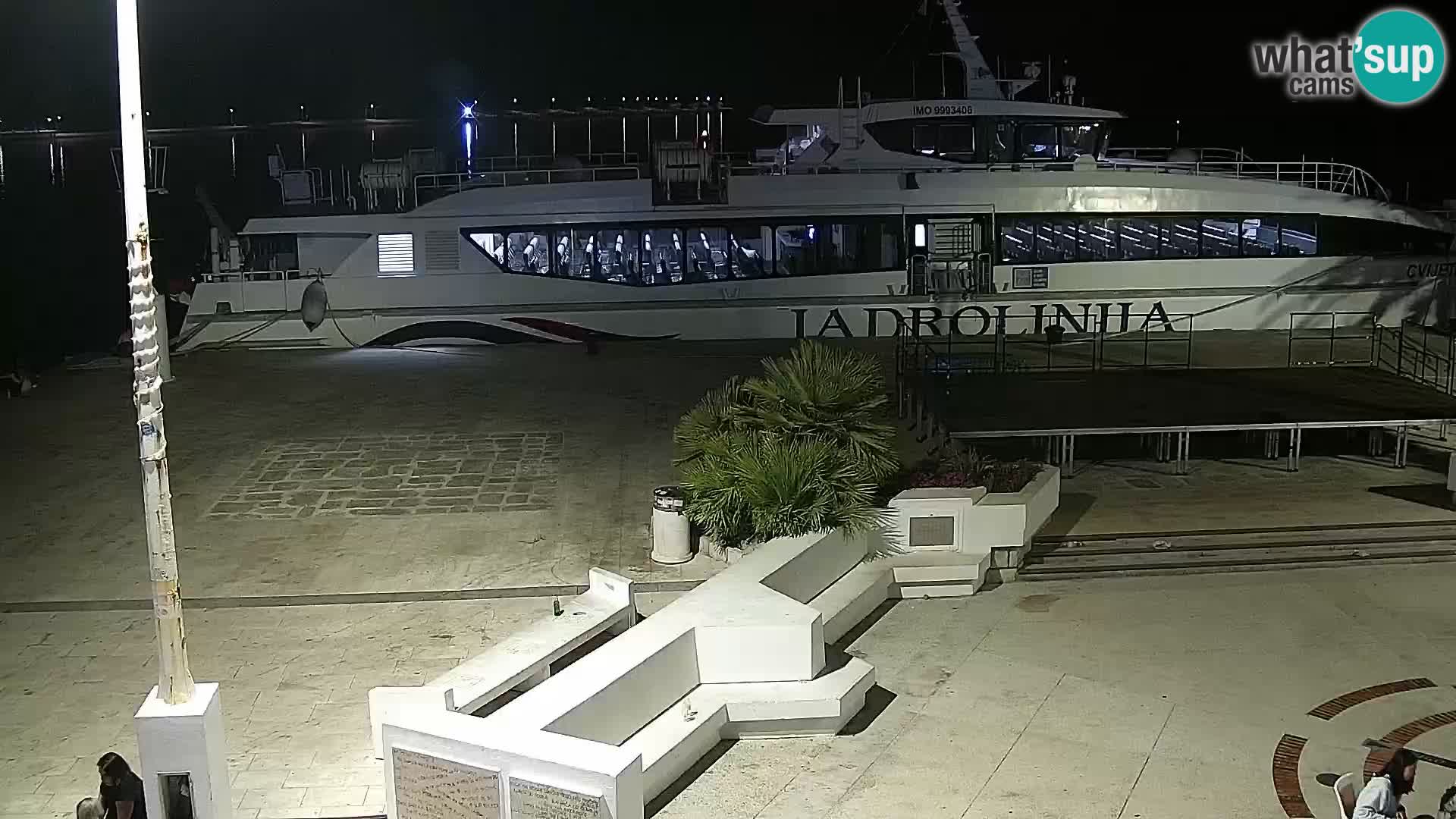 Webcam Novalja seaside promenade