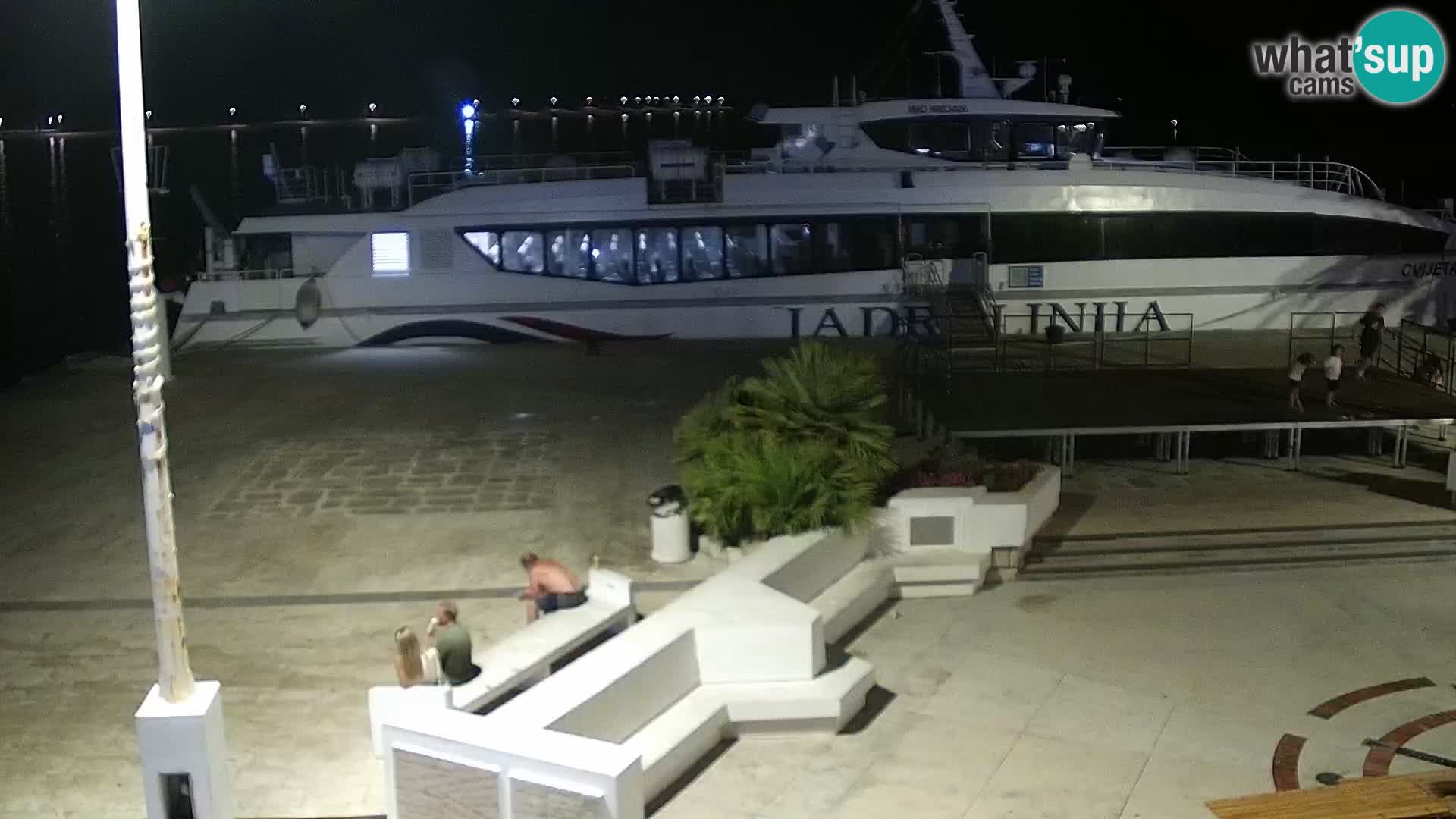 Webcam Novalja seaside promenade