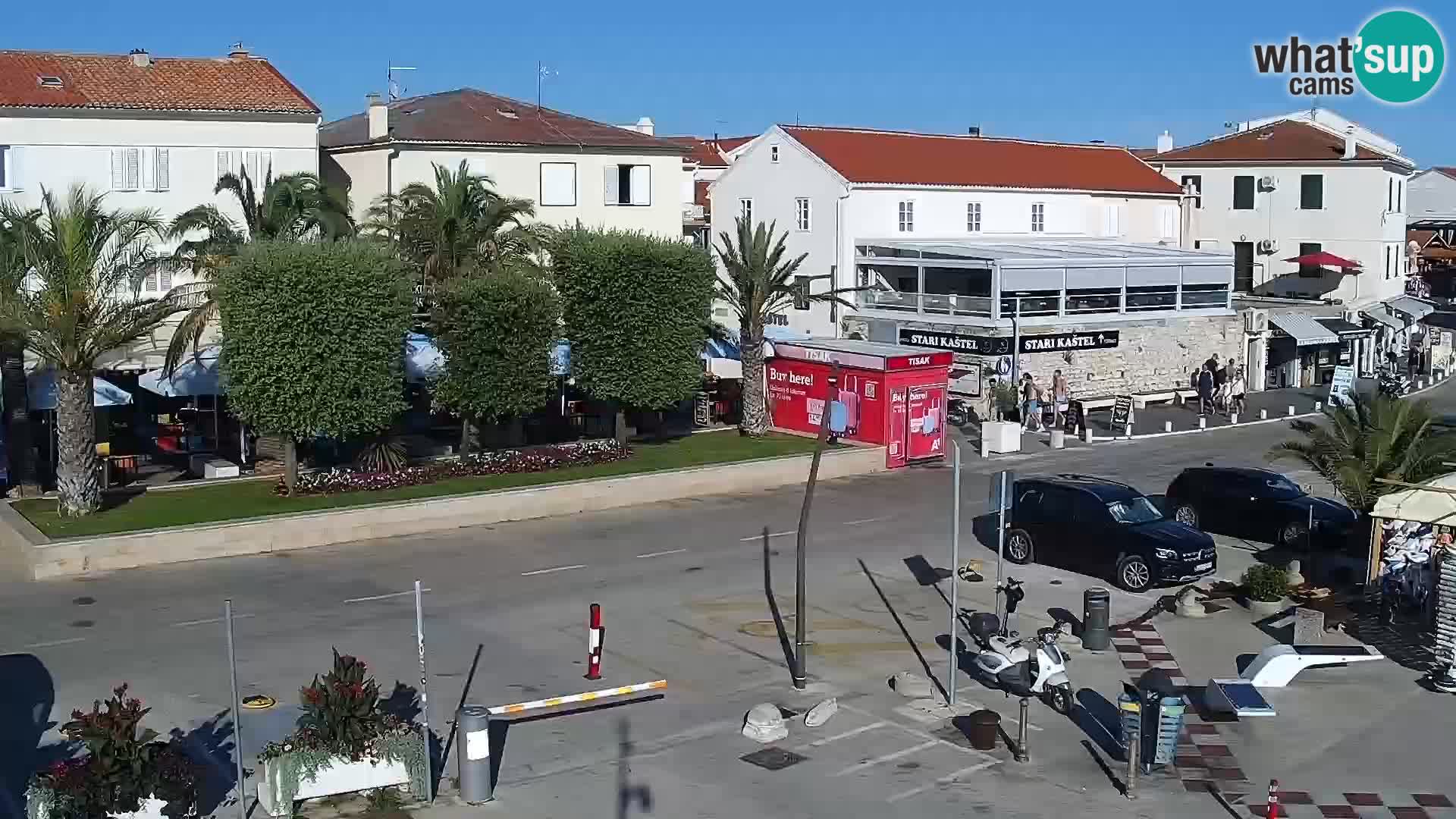 Web kamera Novalja promenada