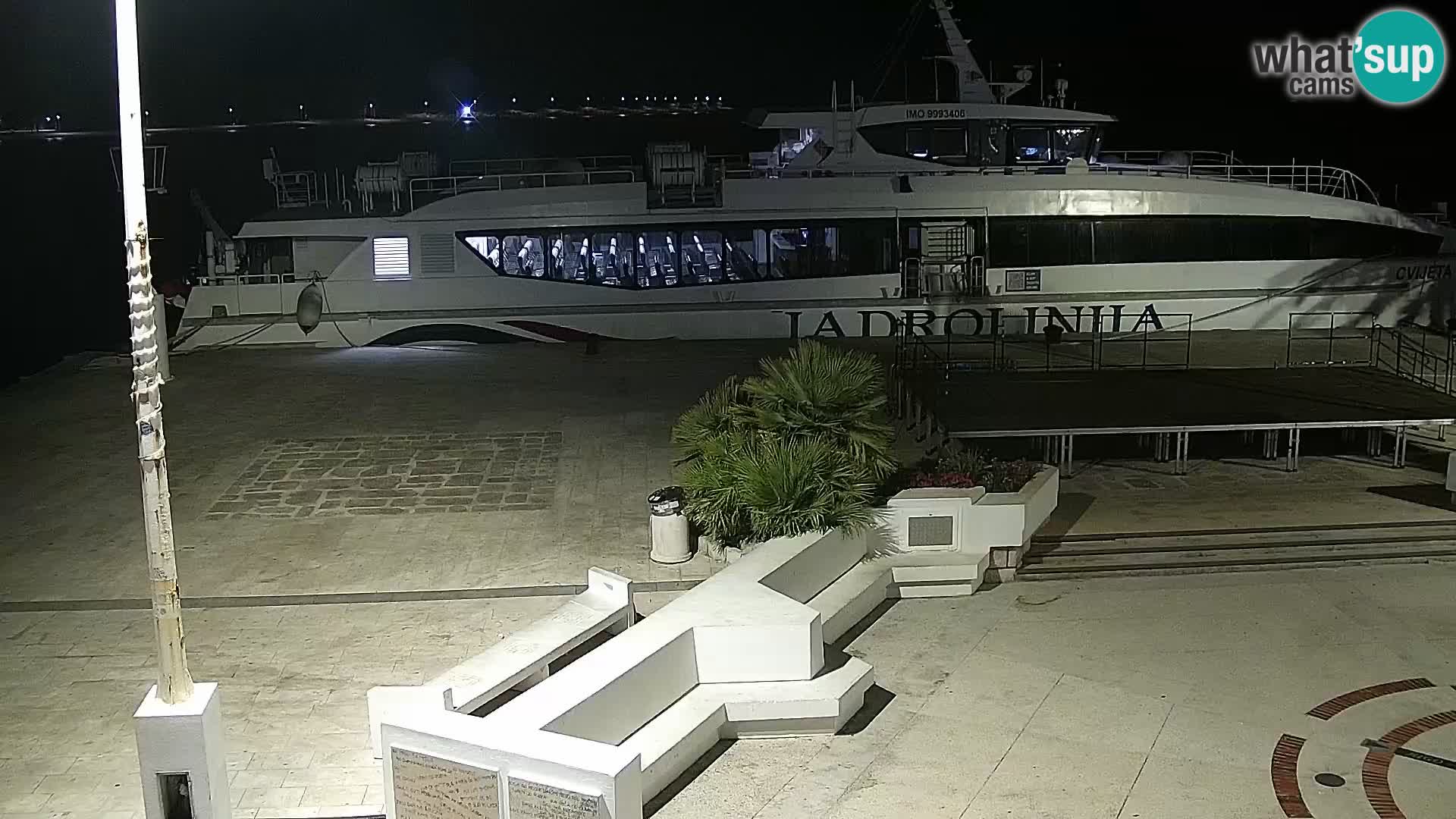 Webcam Novalja seaside promenade