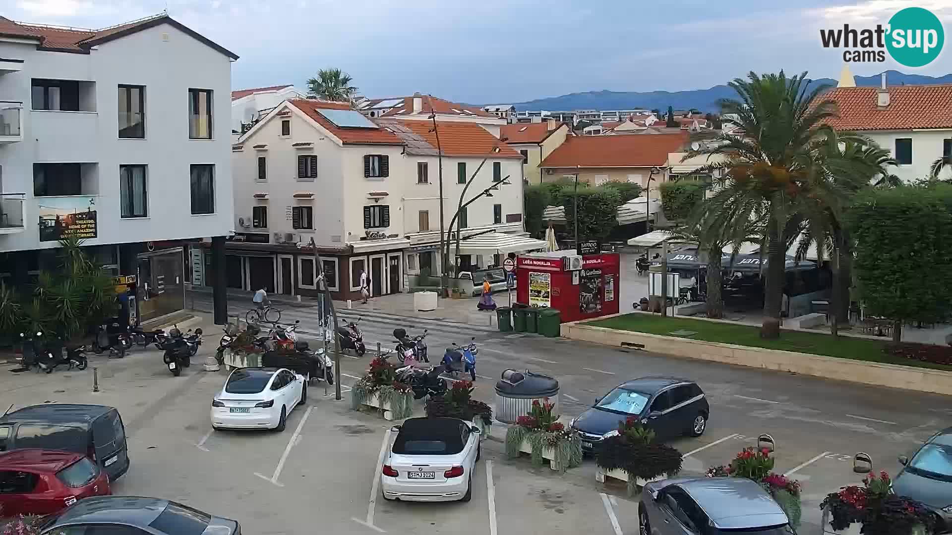Webcam Novalja seaside promenade