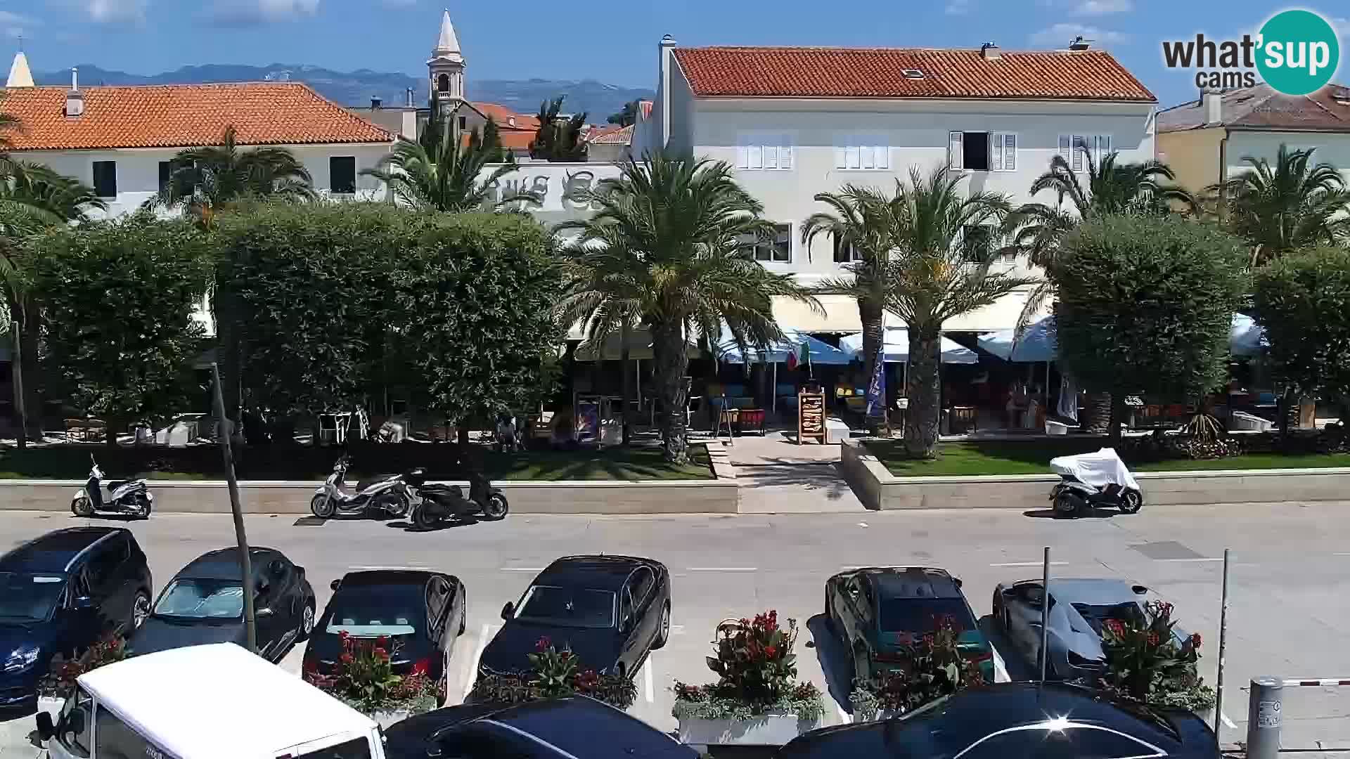 Novalja spletna kamera promenada