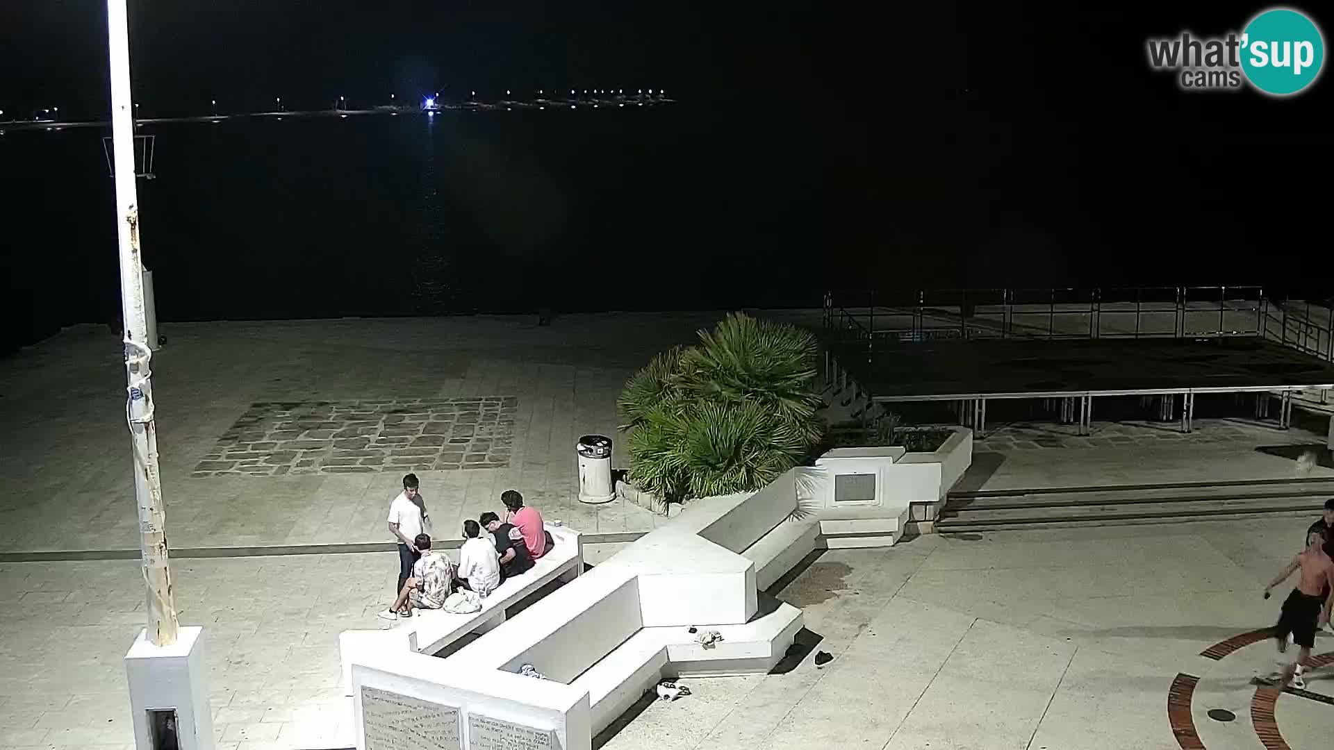 Webcam Novalja seaside promenade