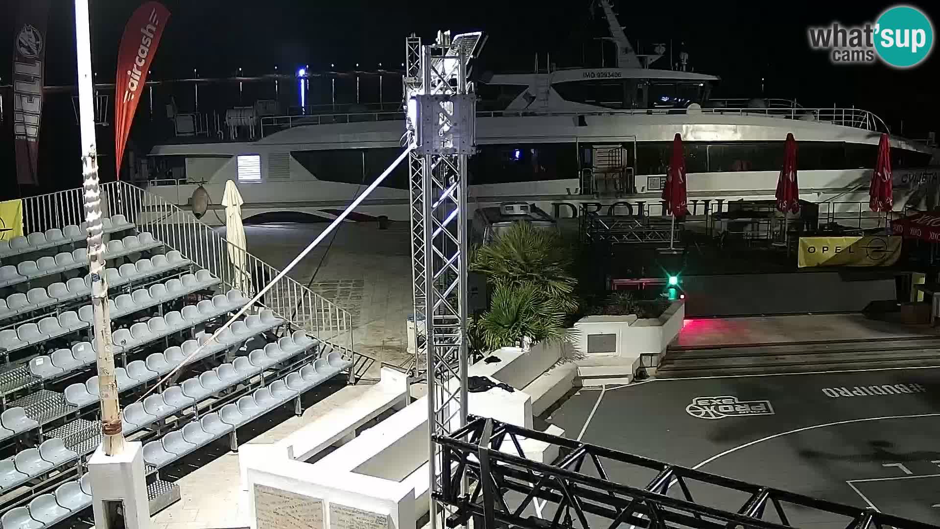 Webcam Novalja seaside promenade