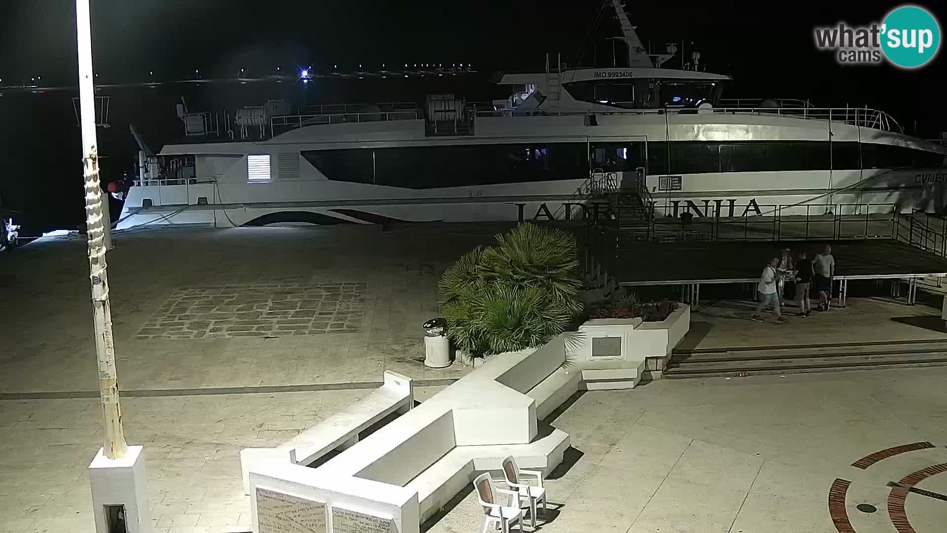 Web kamera Novalja promenada