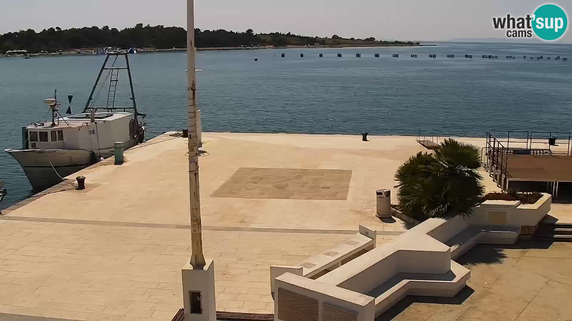 Webcam Novalja seaside promenade