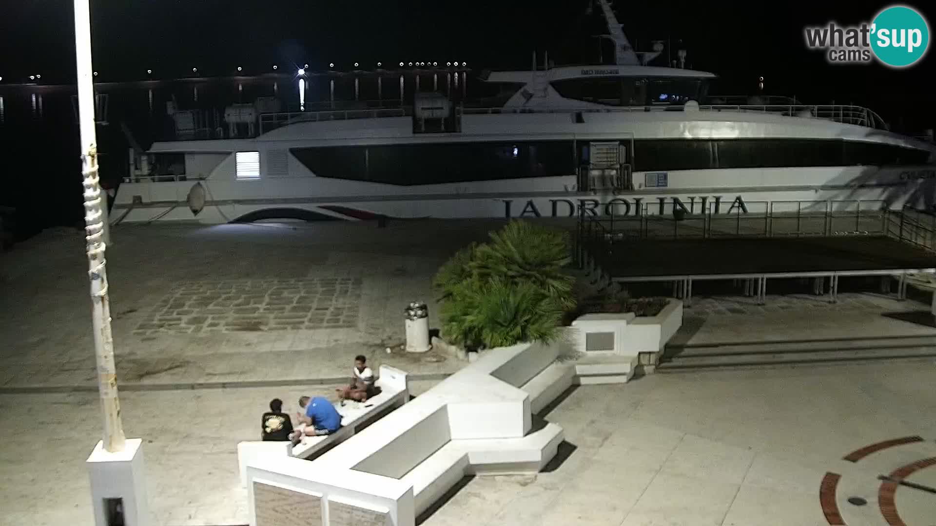 Webcam Novalja seaside promenade