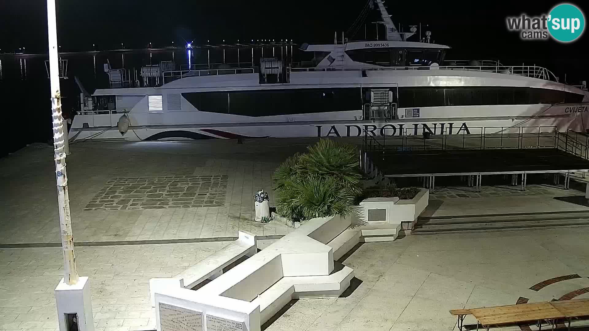 Web kamera Novalja promenada