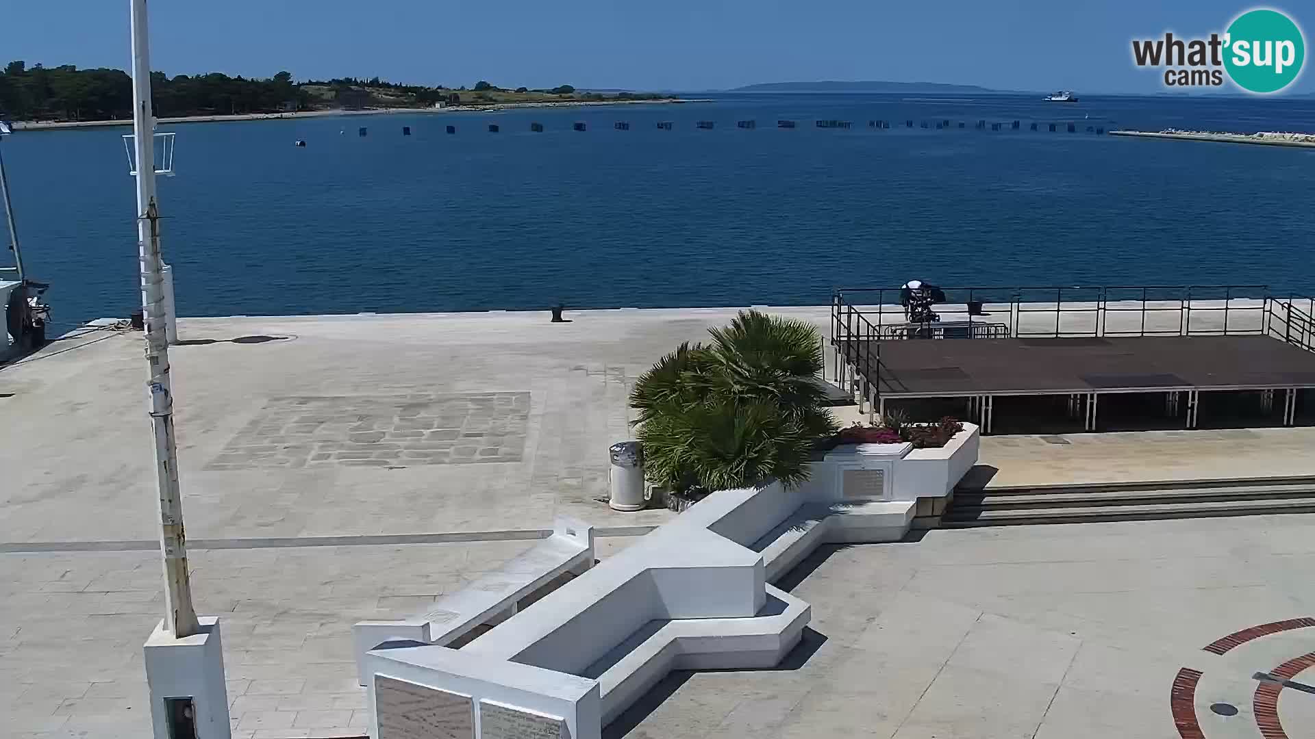 Webcam Novalja seaside promenade