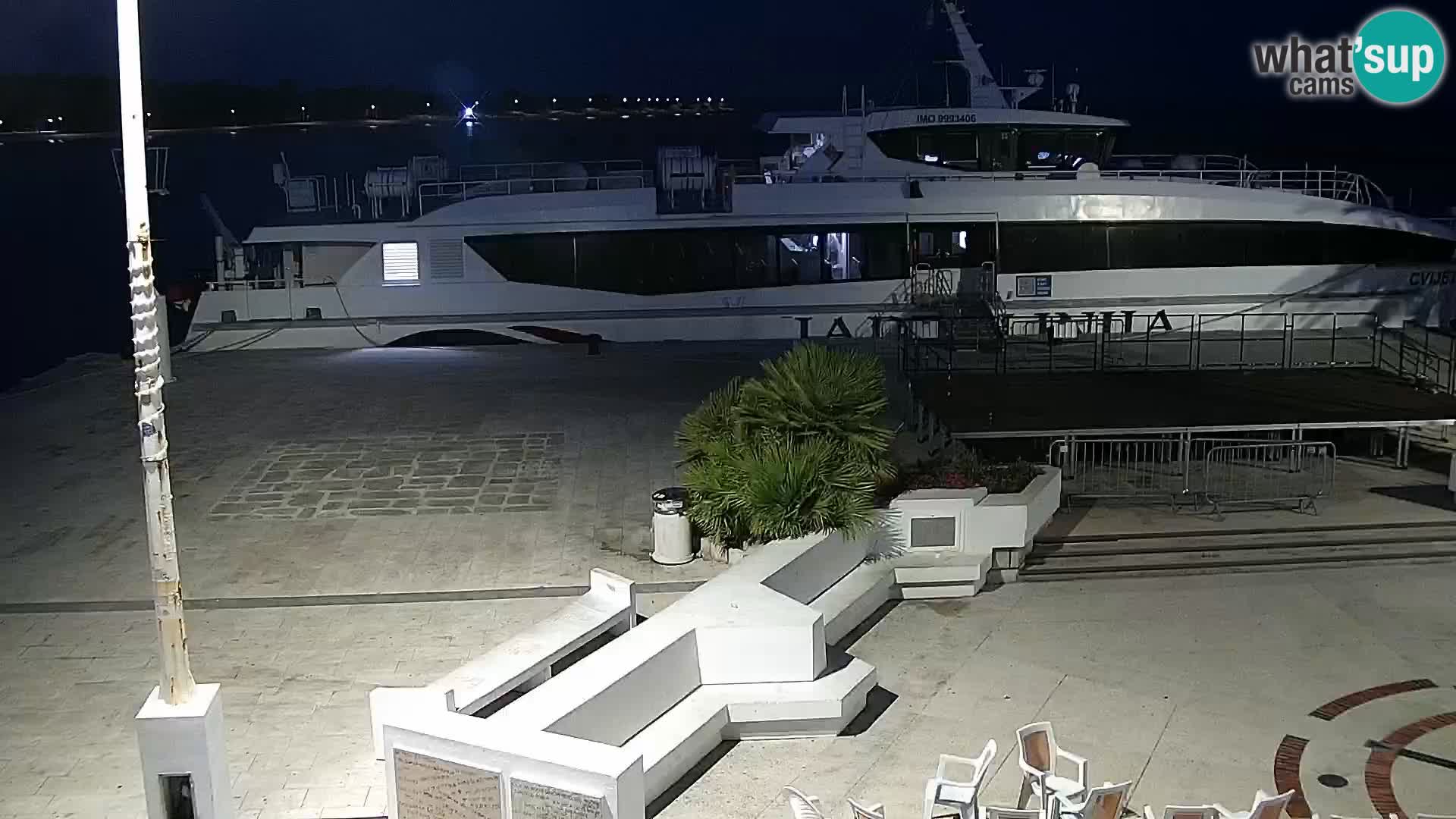 Web kamera Novalja promenada