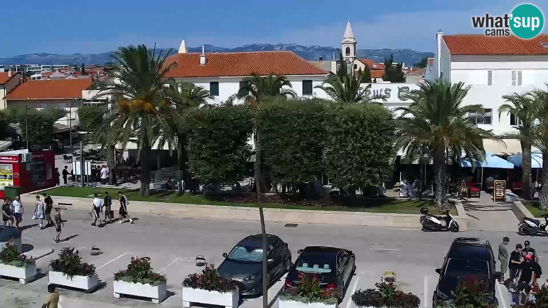 Web kamera Novalja promenada