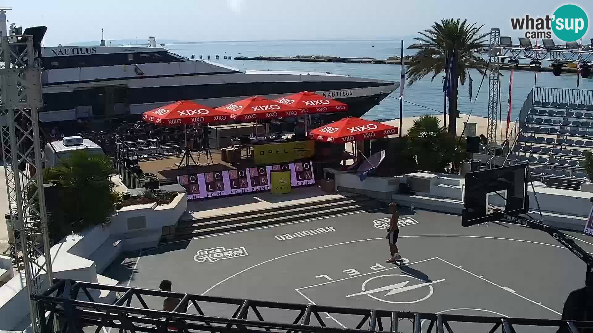Webcam Novalja seaside promenade