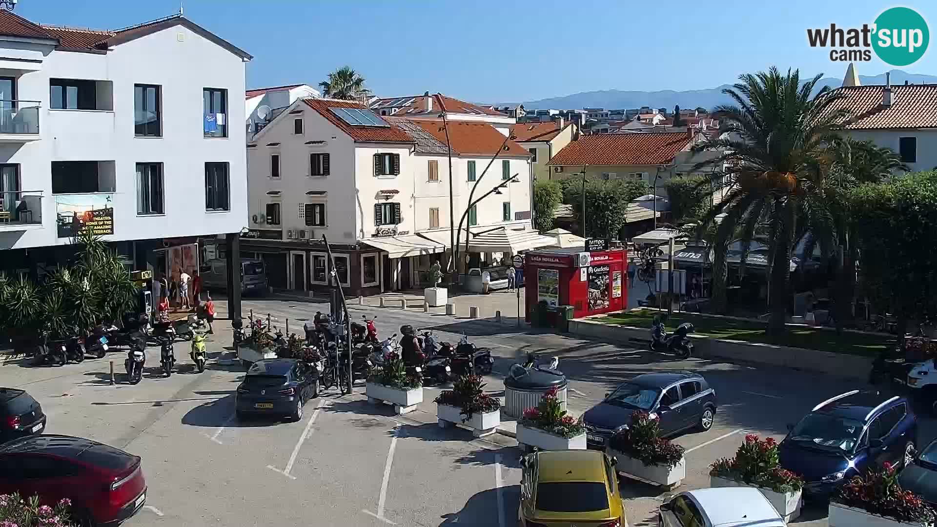 Web kamera Novalja promenada