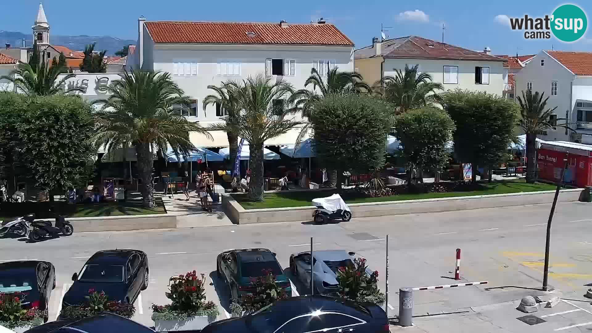Web kamera Novalja promenada