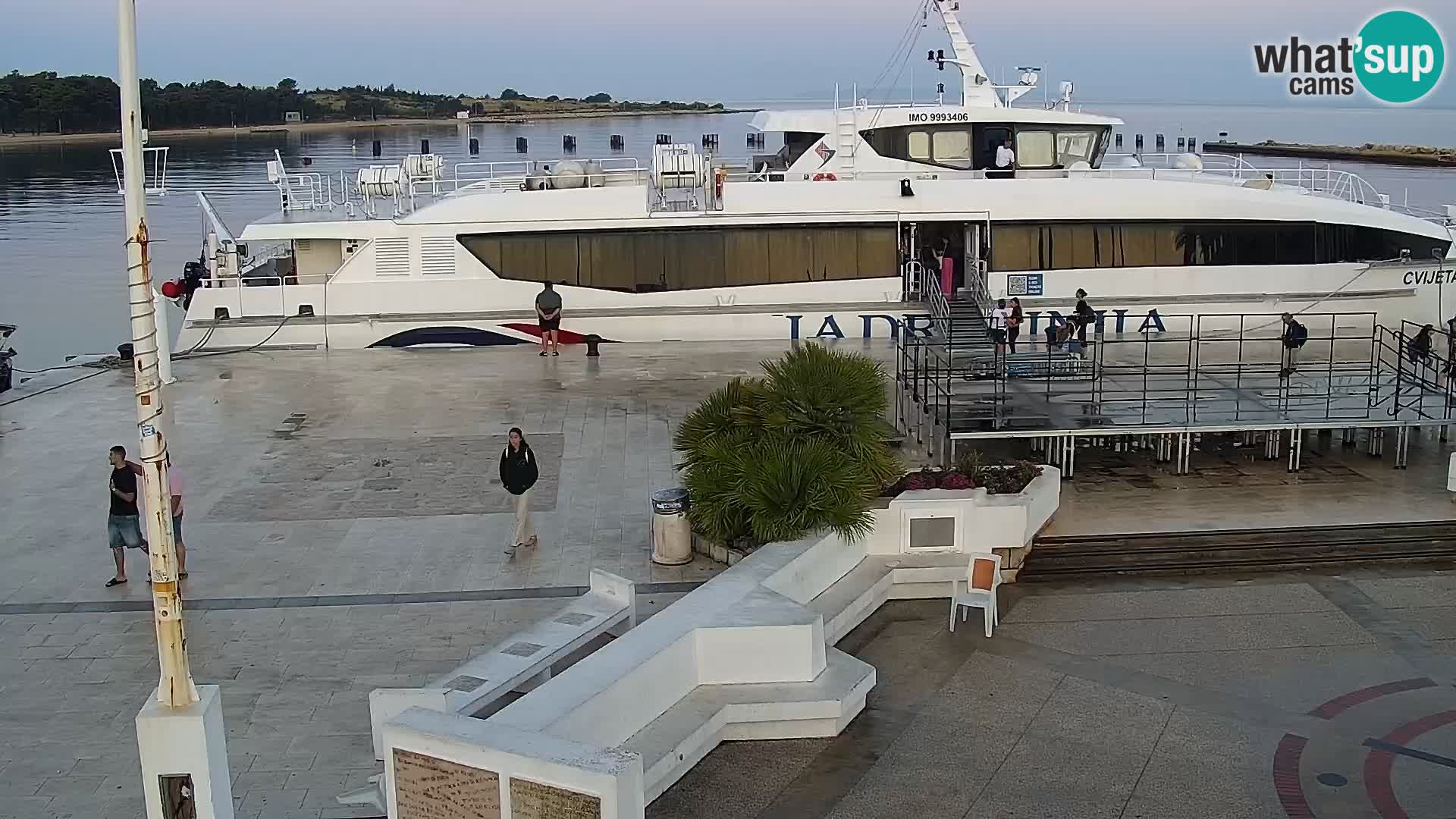 Novalja spletna kamera promenada