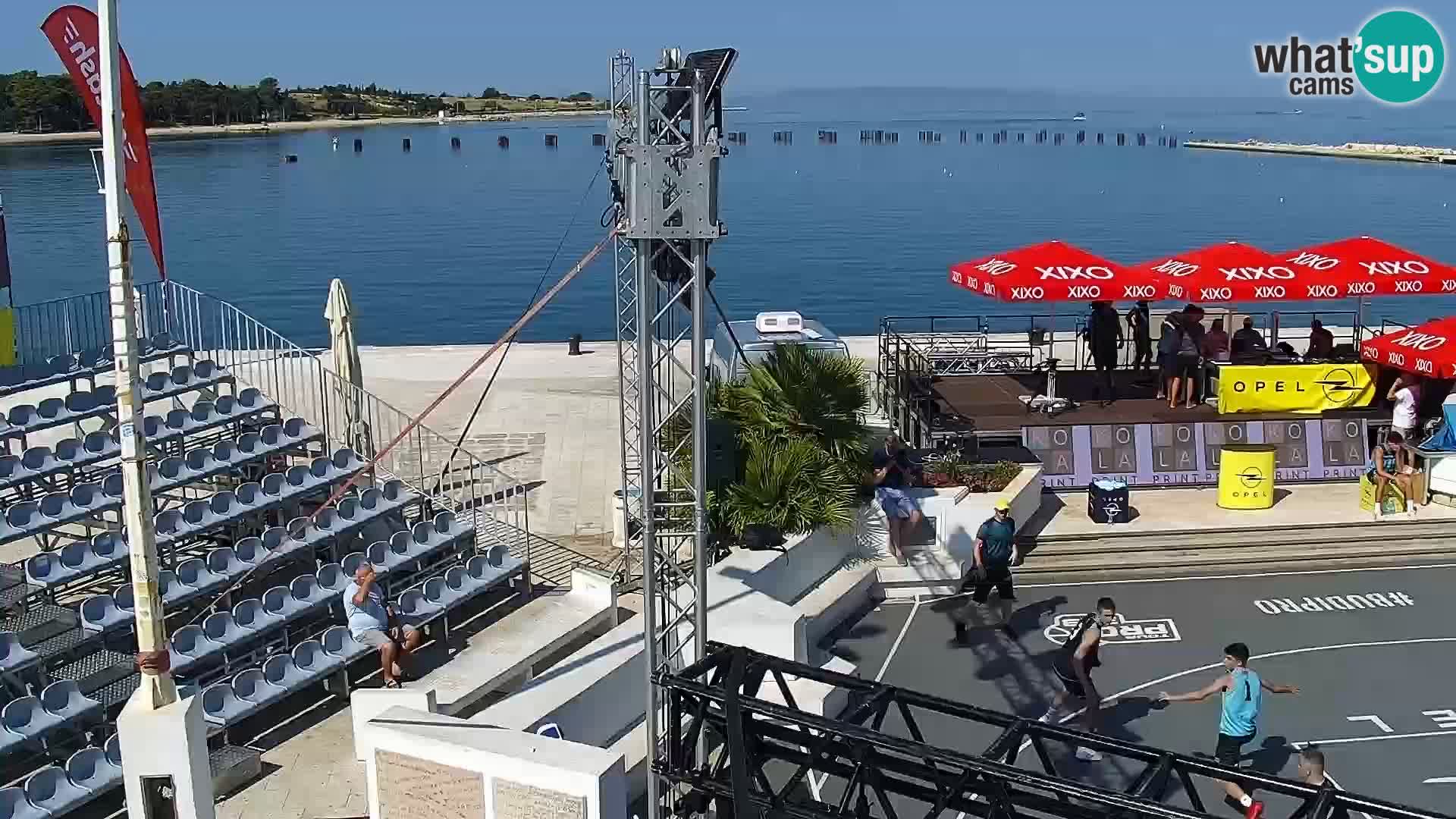 Novalja spletna kamera promenada