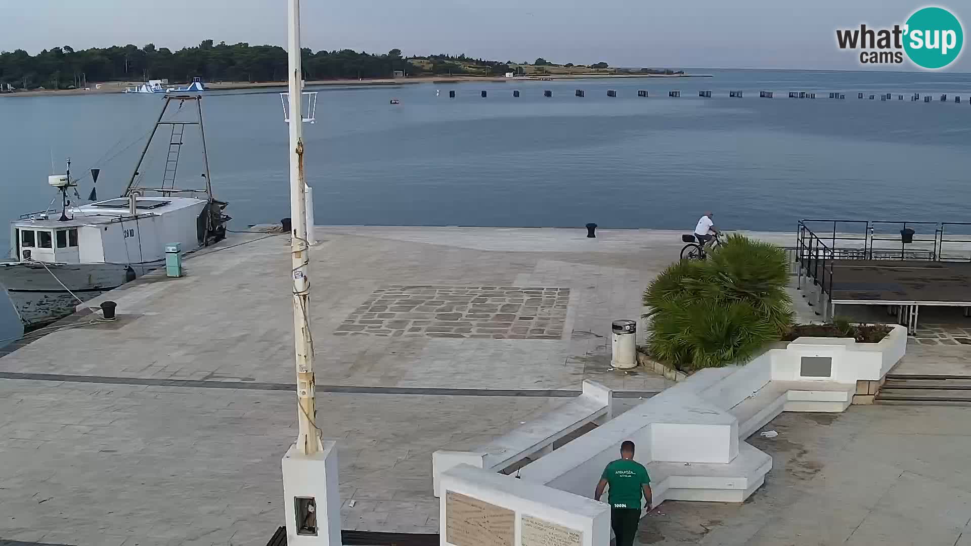 Webcam Novalja seaside promenade