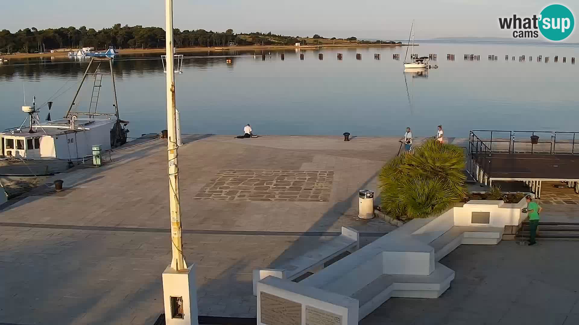 Novalja spletna kamera promenada