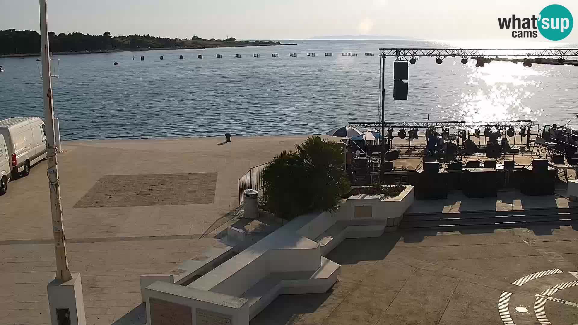 Novalja spletna kamera promenada