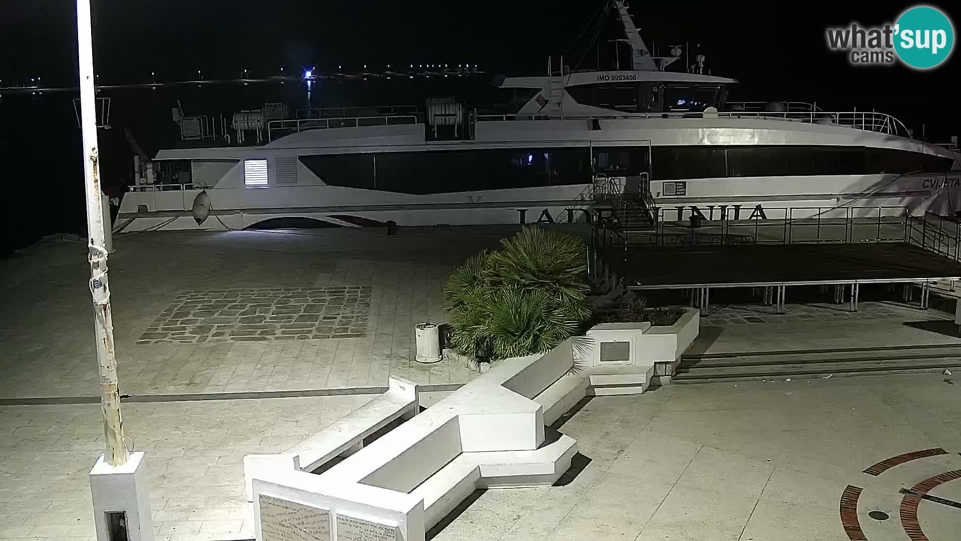 Webcam Novalja seaside promenade