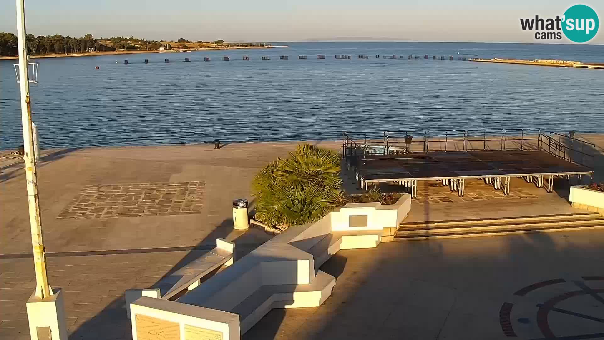Novalja spletna kamera promenada
