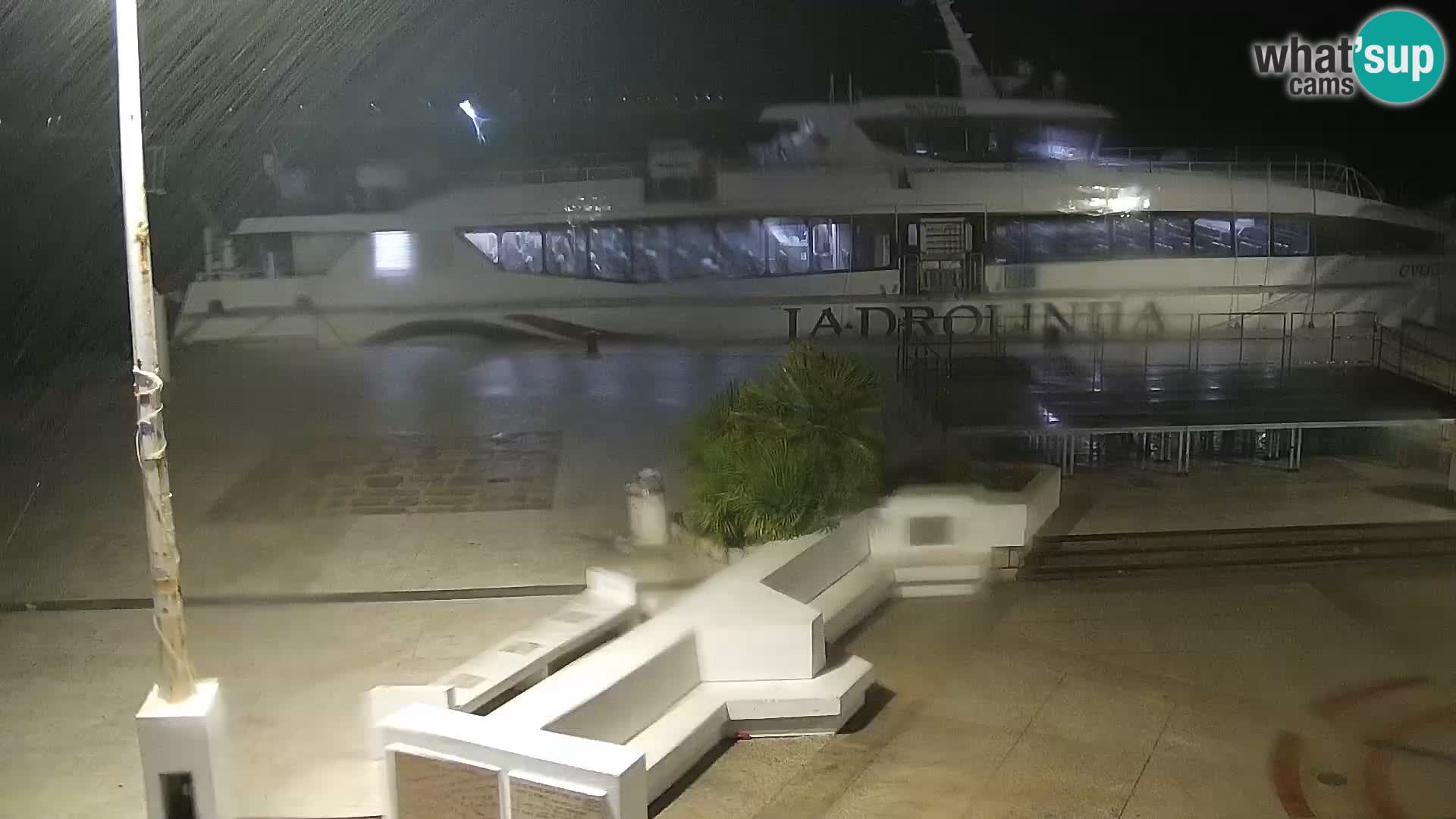Livecam Promenade a Novalja
