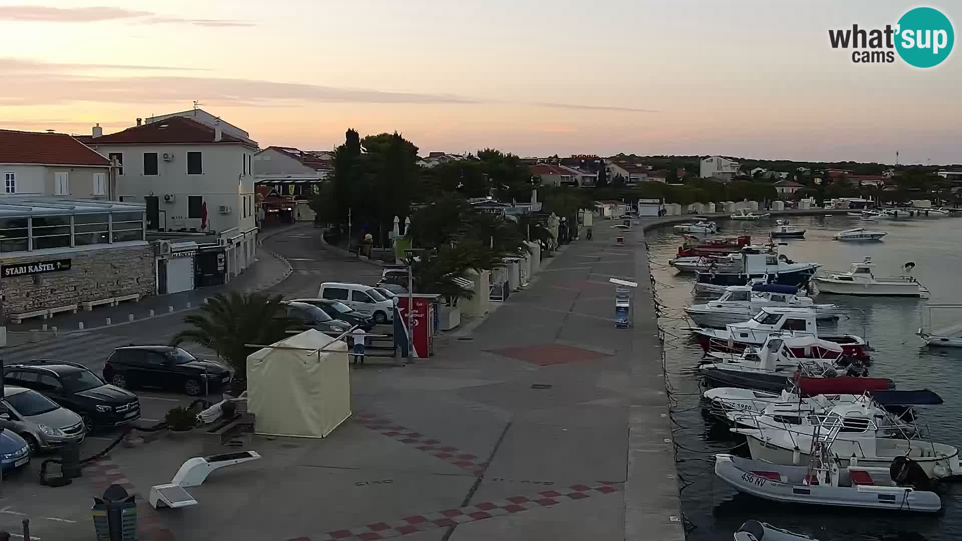 Webcam Novalja seaside promenade