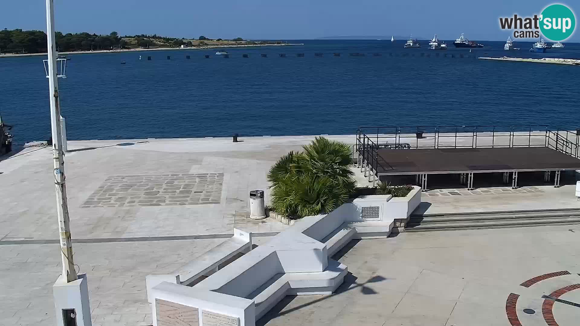 Webcam Novalja seaside promenade