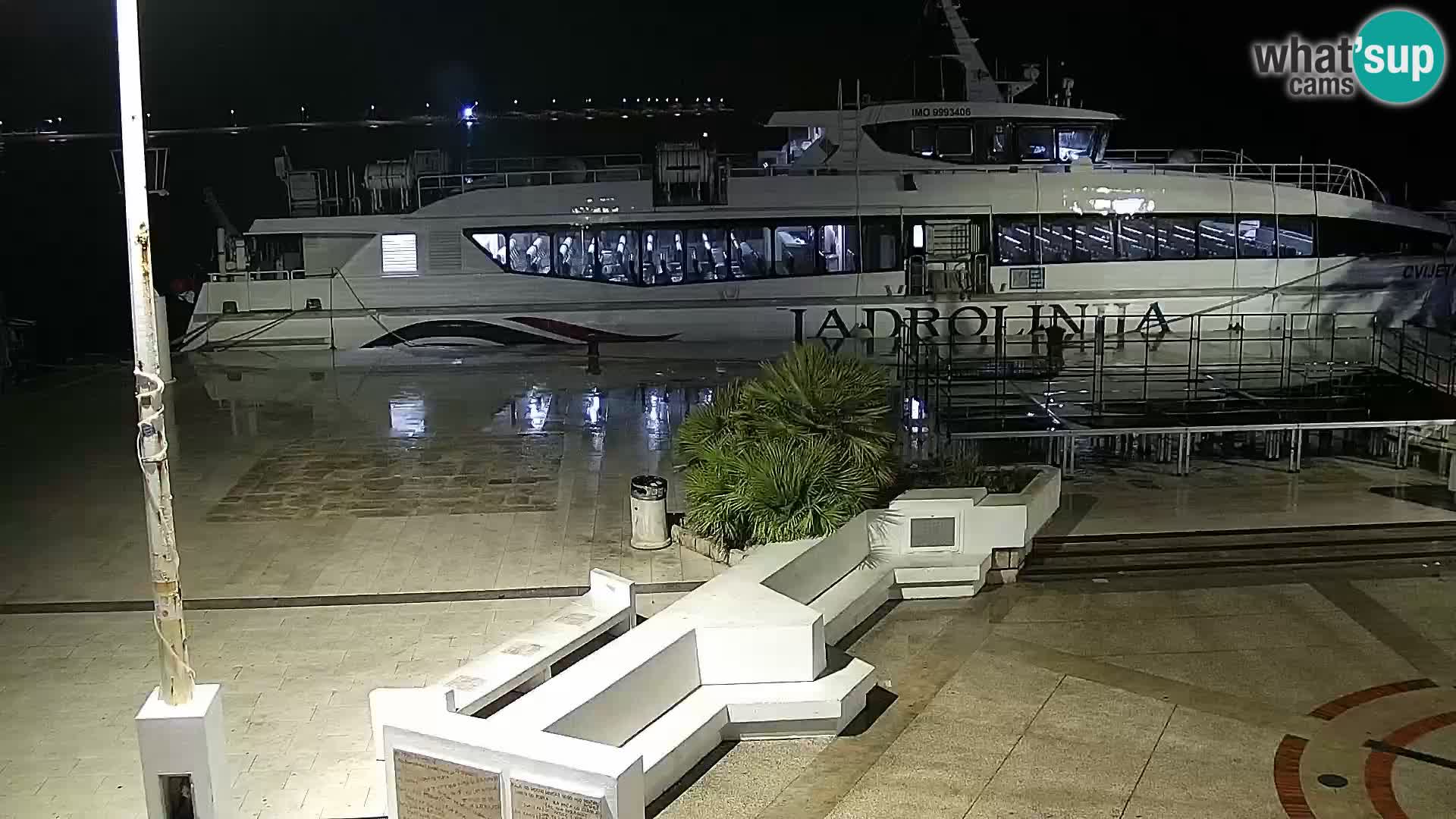 Webcam Novalja seaside promenade