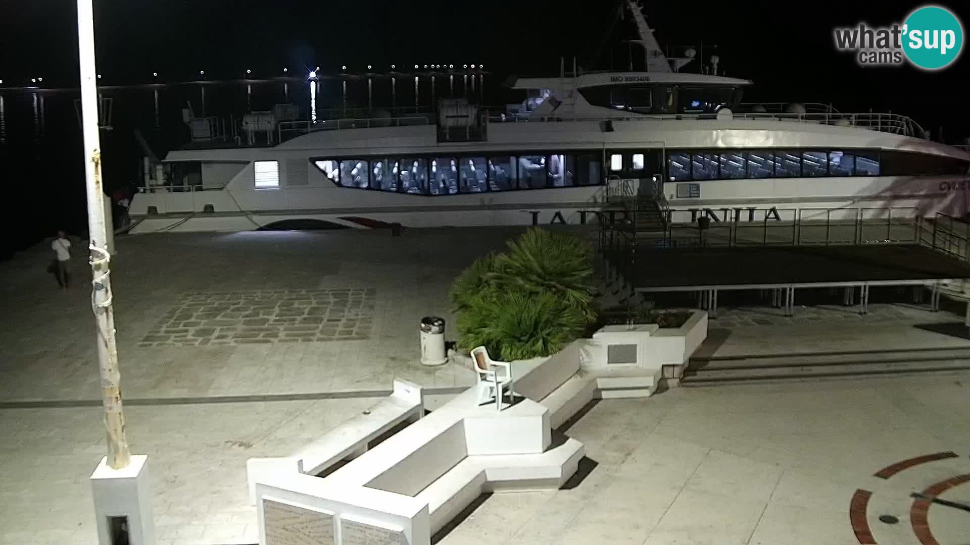 Webcam Novalja seaside promenade