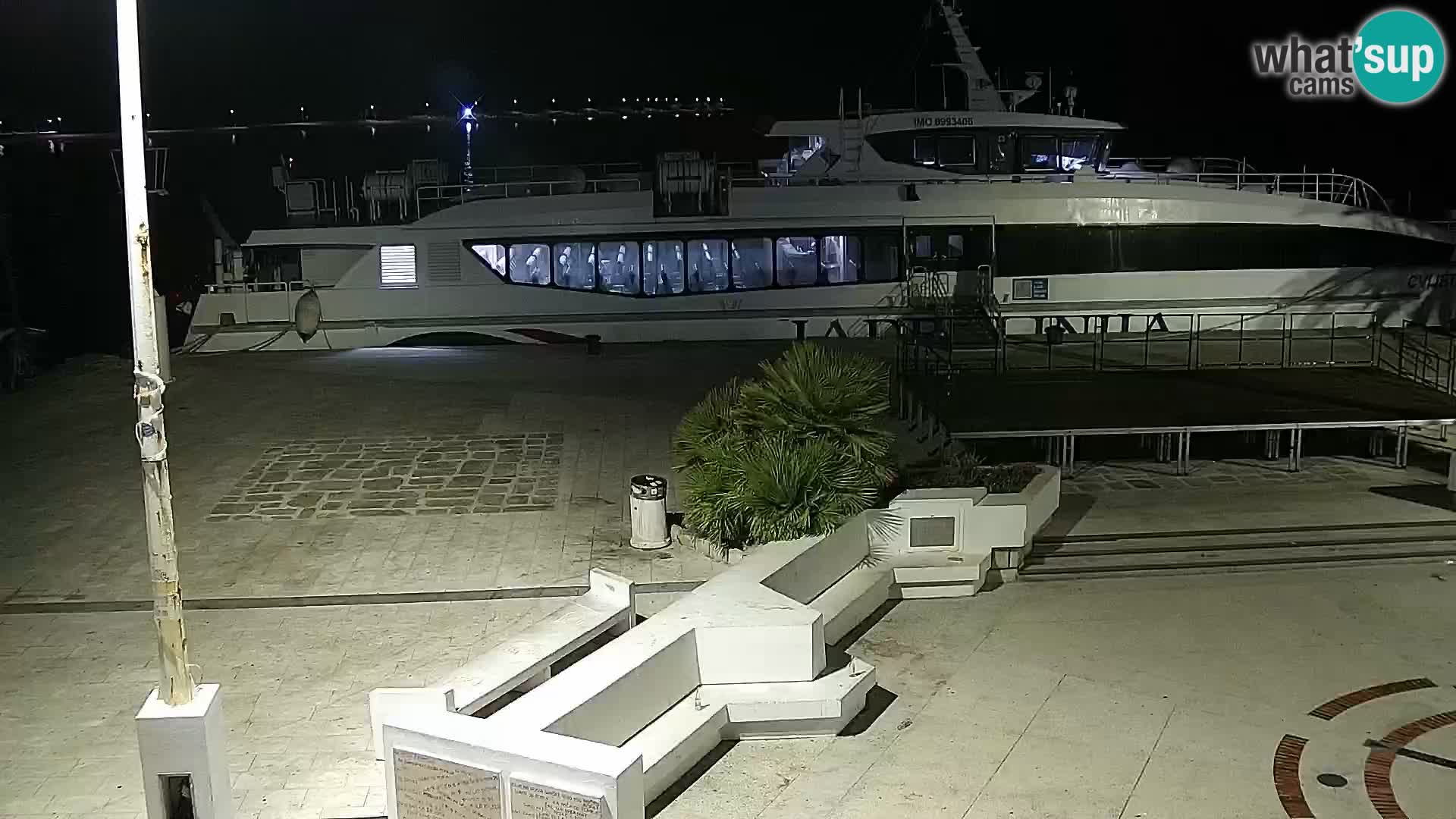 Webcam Novalja seaside promenade