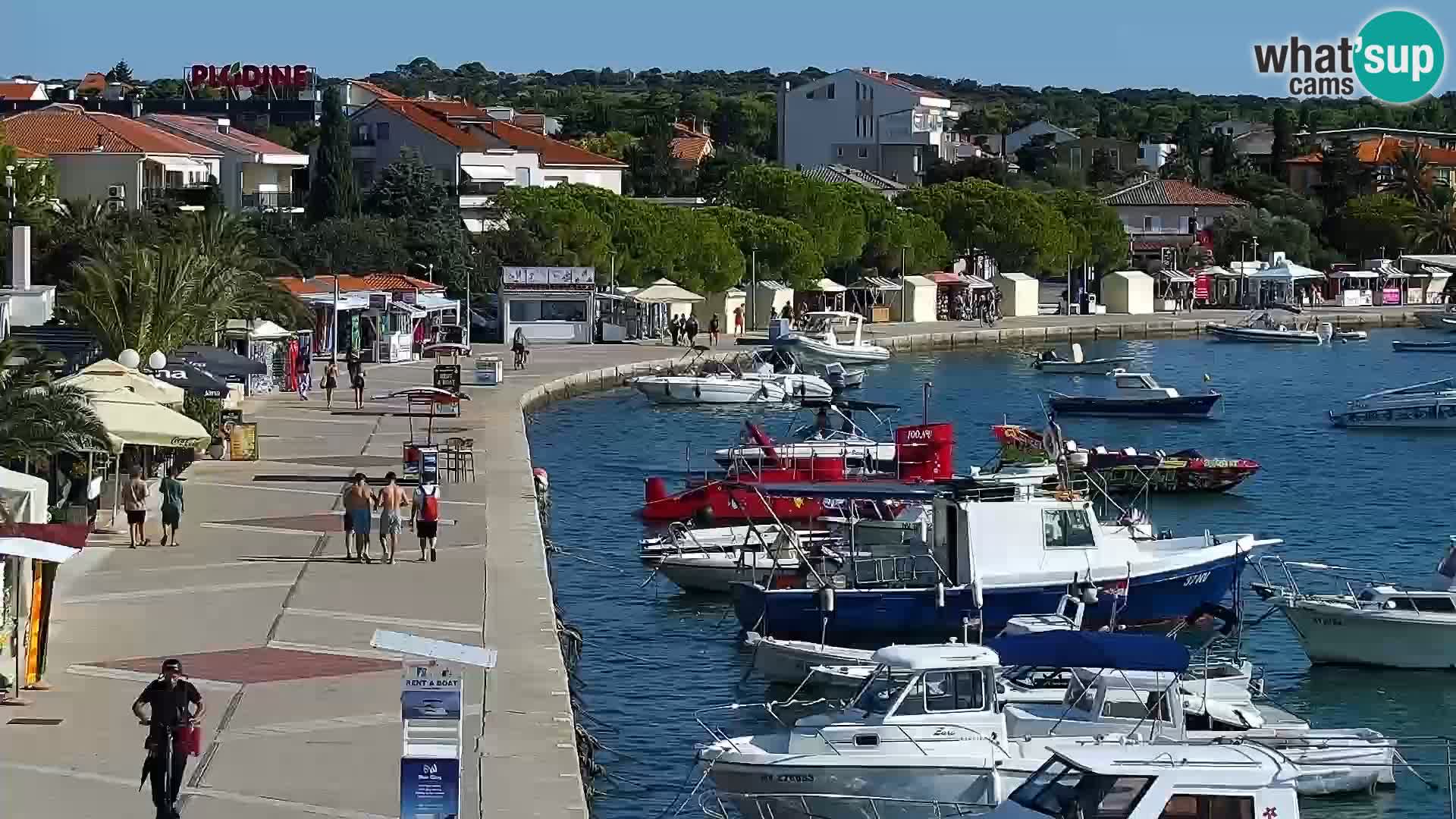 Novalja spletna kamera promenada