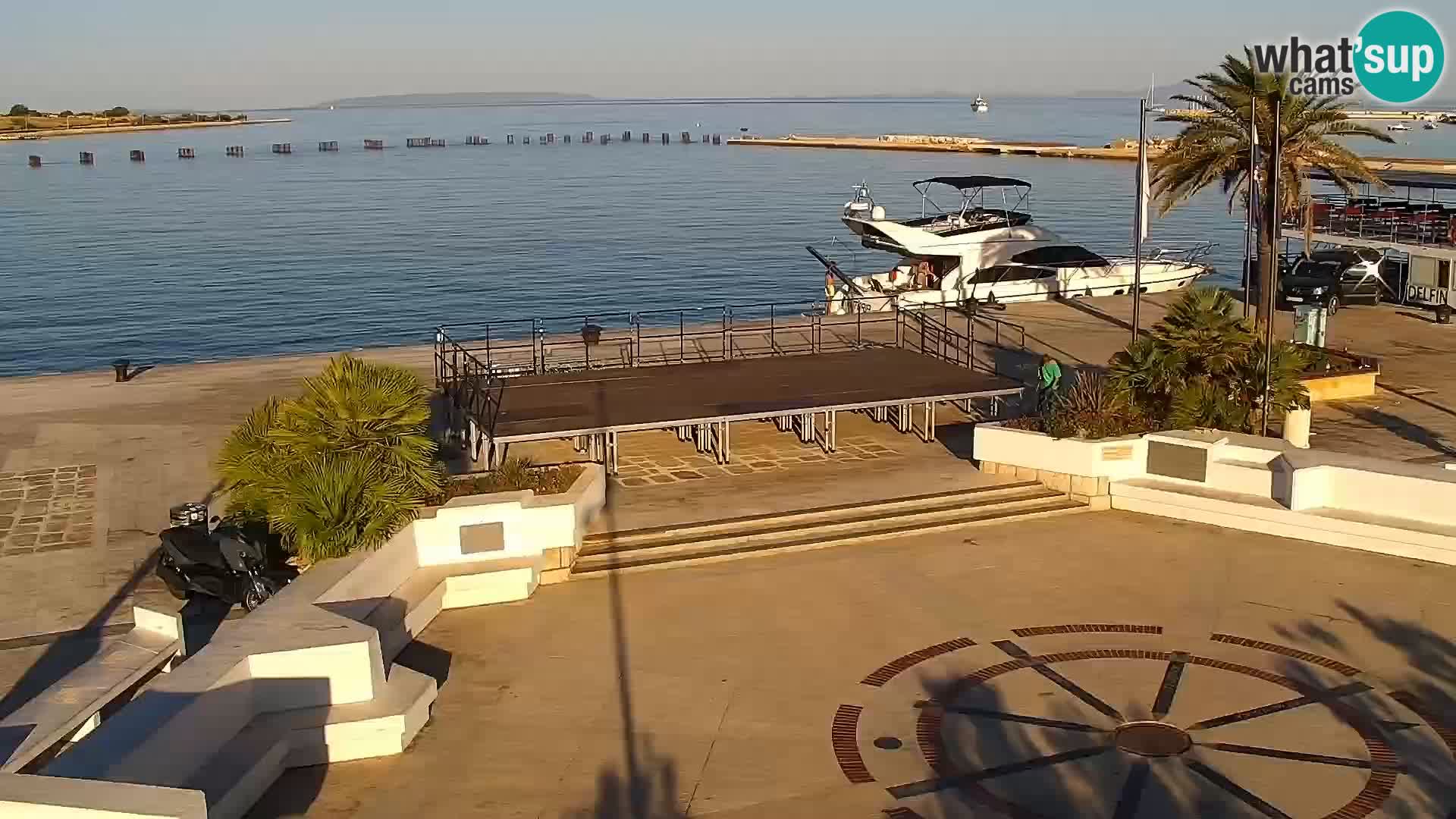 Webcam Novalja seaside promenade