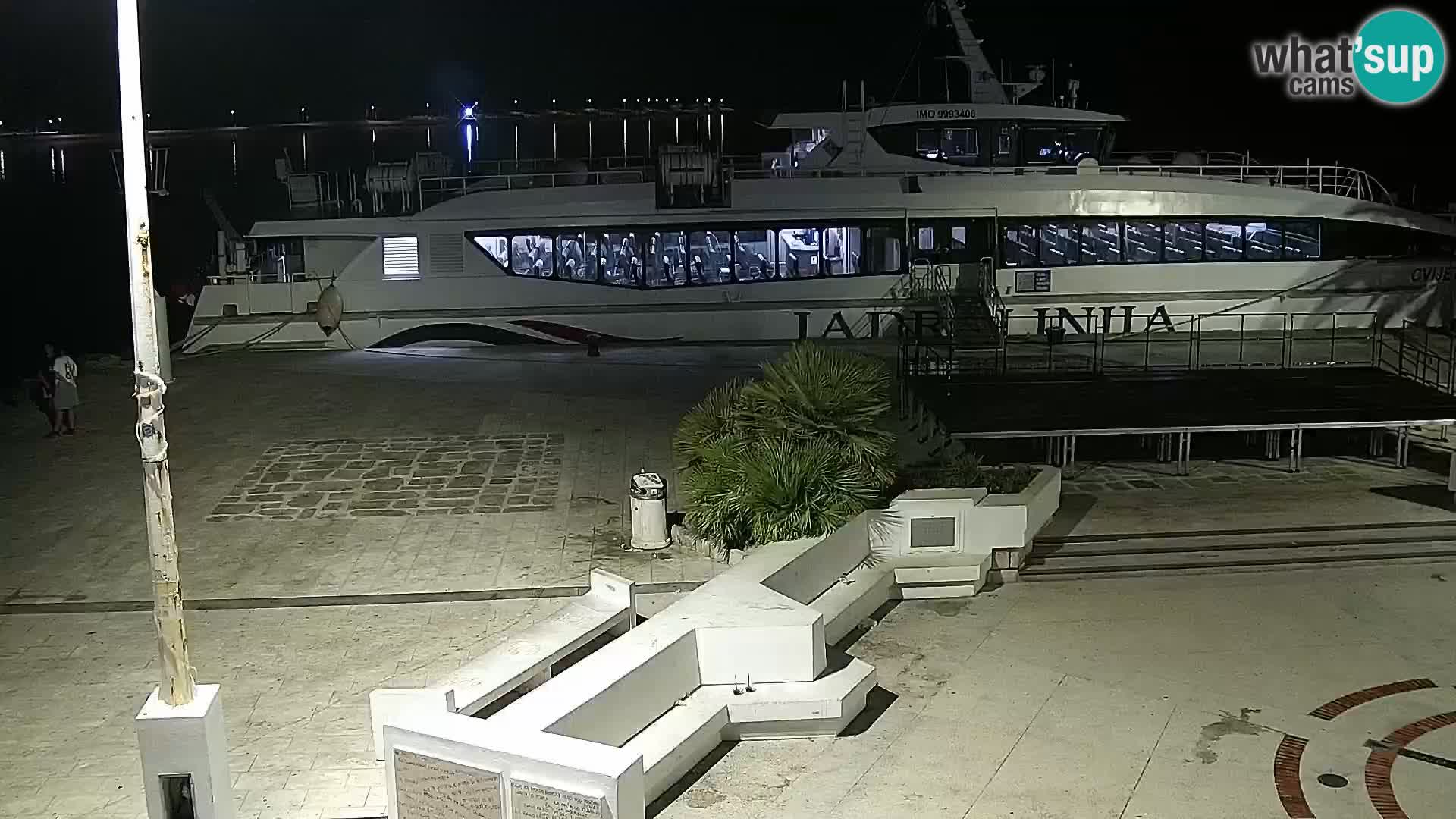 Novalja spletna kamera promenada