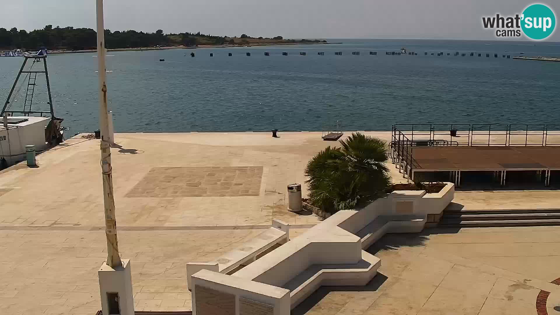 Webcam Novalja seaside promenade