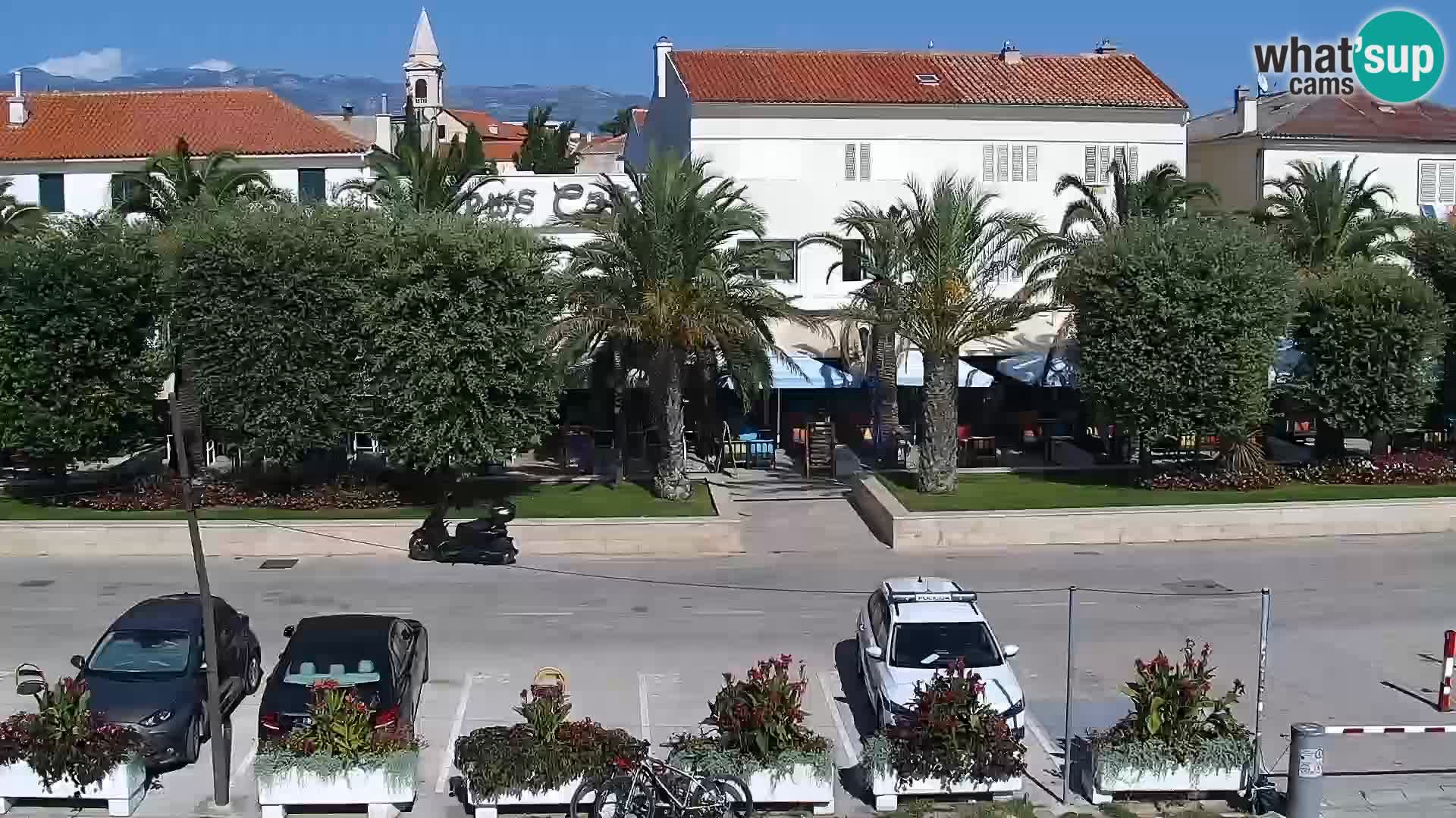 Novalja spletna kamera promenada