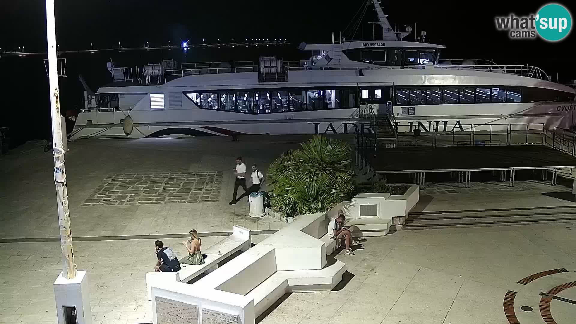 Web kamera Novalja promenada