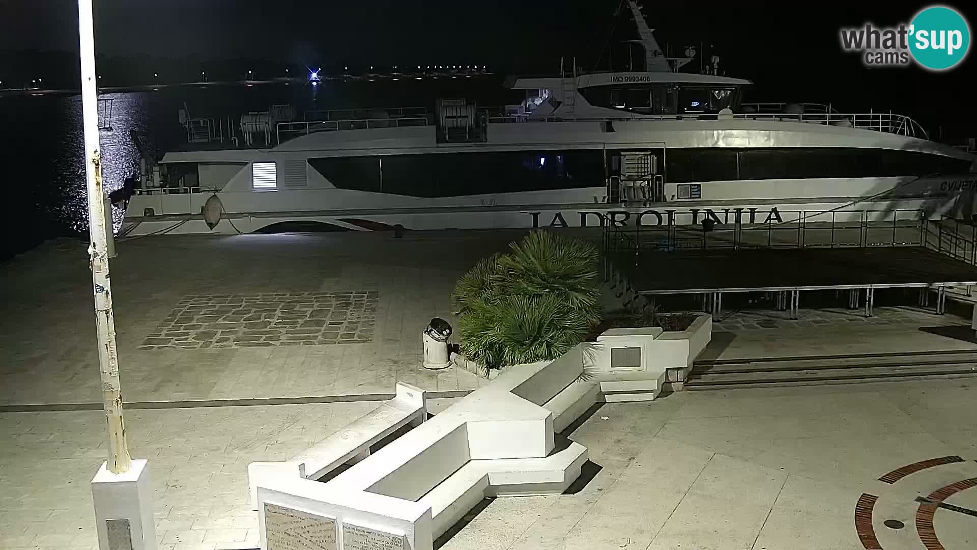 Webcam Novalja seaside promenade